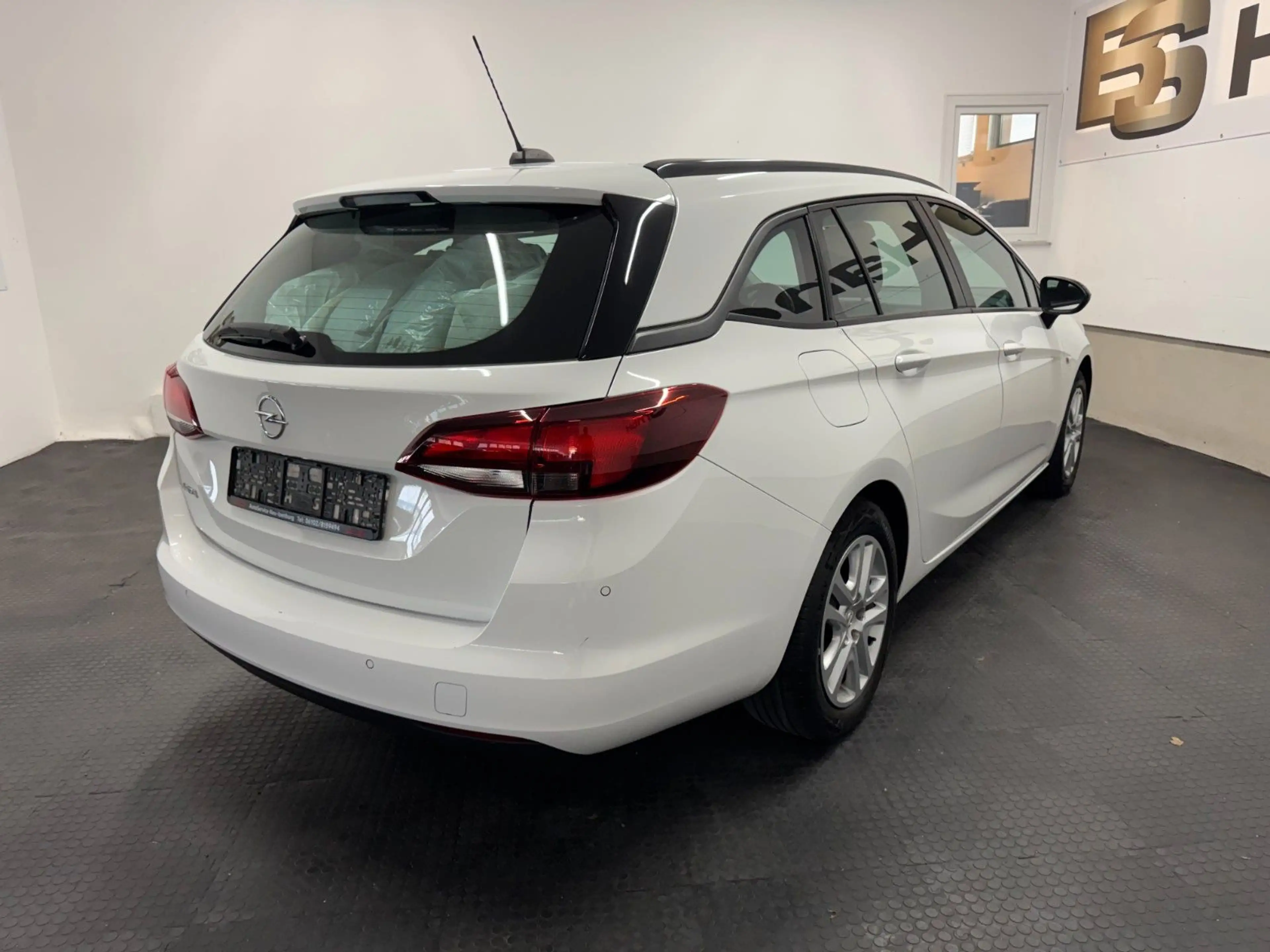 Opel Astra K Sports Tourer*PDC*AHK*NAVI*DAB*LED* — photo 8