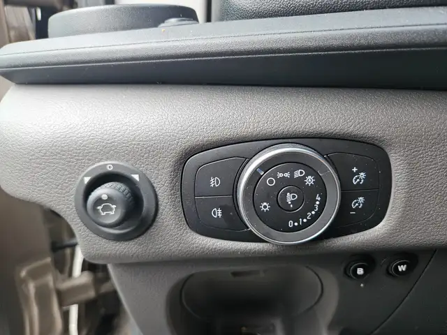 Ford Transit Sodiak Pferdetransporter "Automatik" Ansicht 7