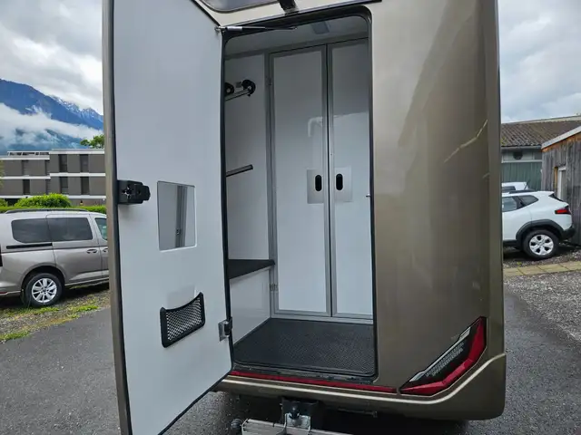 Ford Transit Sodiak Pferdetransporter "Automatik" Ansicht 19
