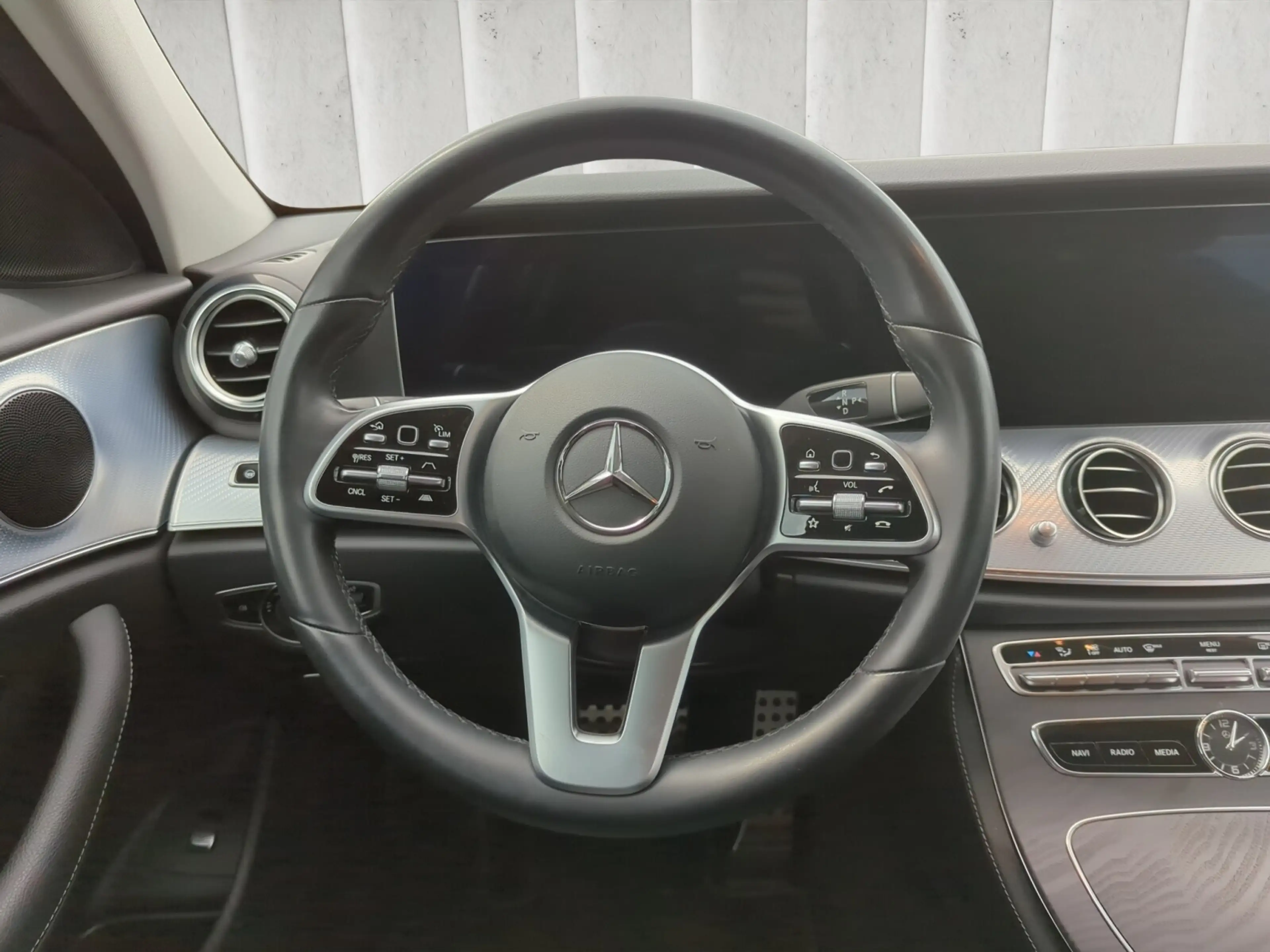 Mercedes-Benz E 300 E 300 T de 360° Kamera Memory Totwinkel Multibeam — photo 14