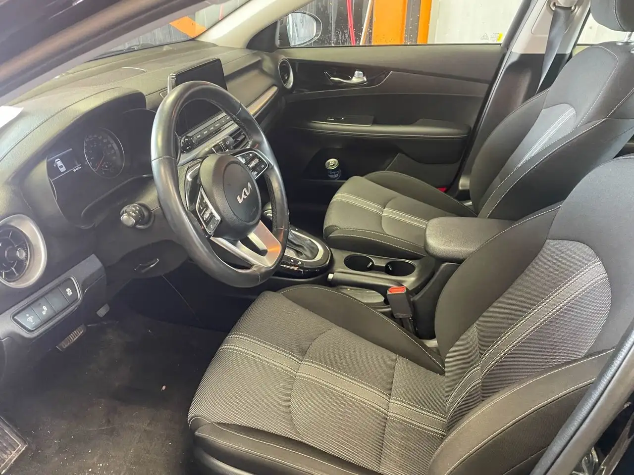Kia Forte снимка Kia Forte