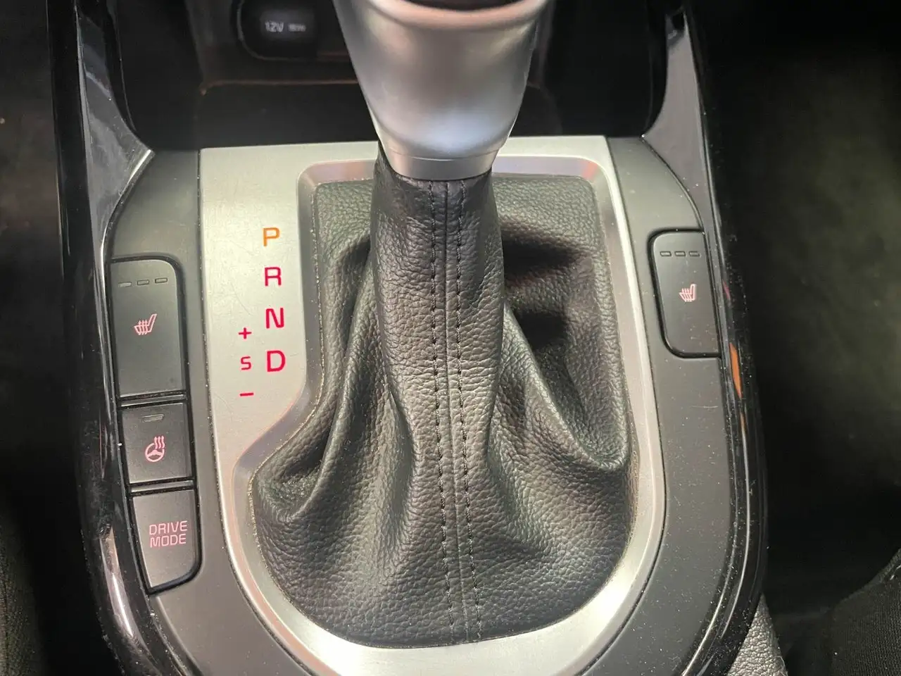 Kia Forte снимка Kia Forte