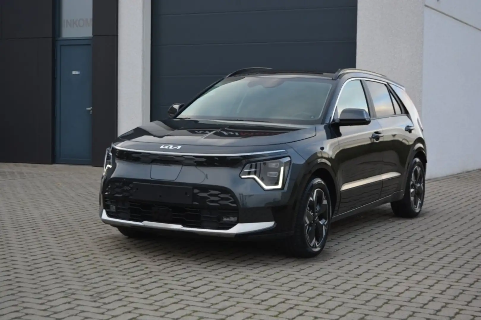 Kia Niro EV AIR Leder/Navi/BLIS/Warmtepomp 204PK 5jGarantie Grijs - 1