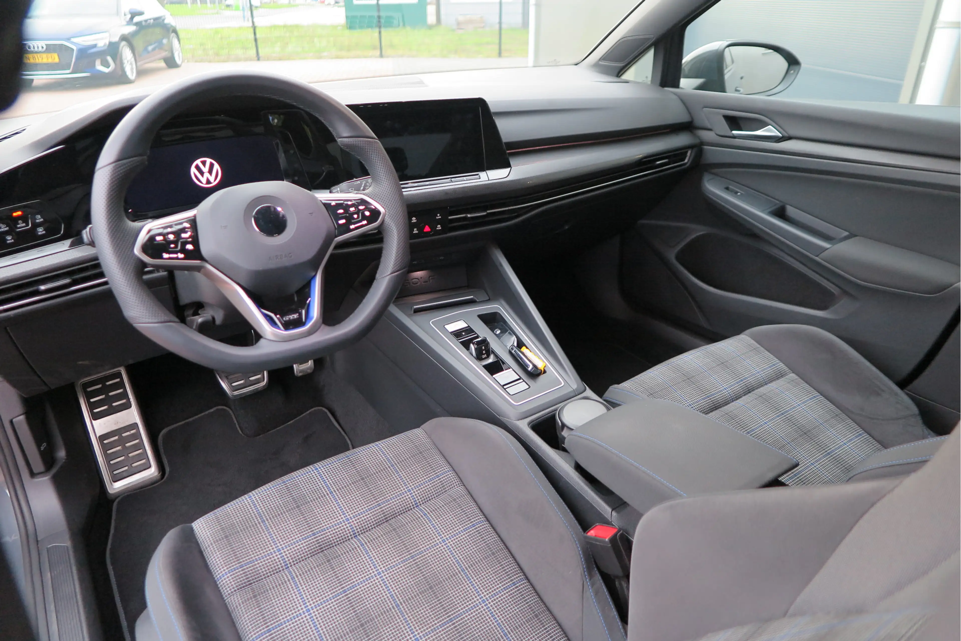 Volkswagen Golf GTE 1.4 eHybrid 245pk ,SOH 91%. ACC, PDC, Virtual cock — photo 16