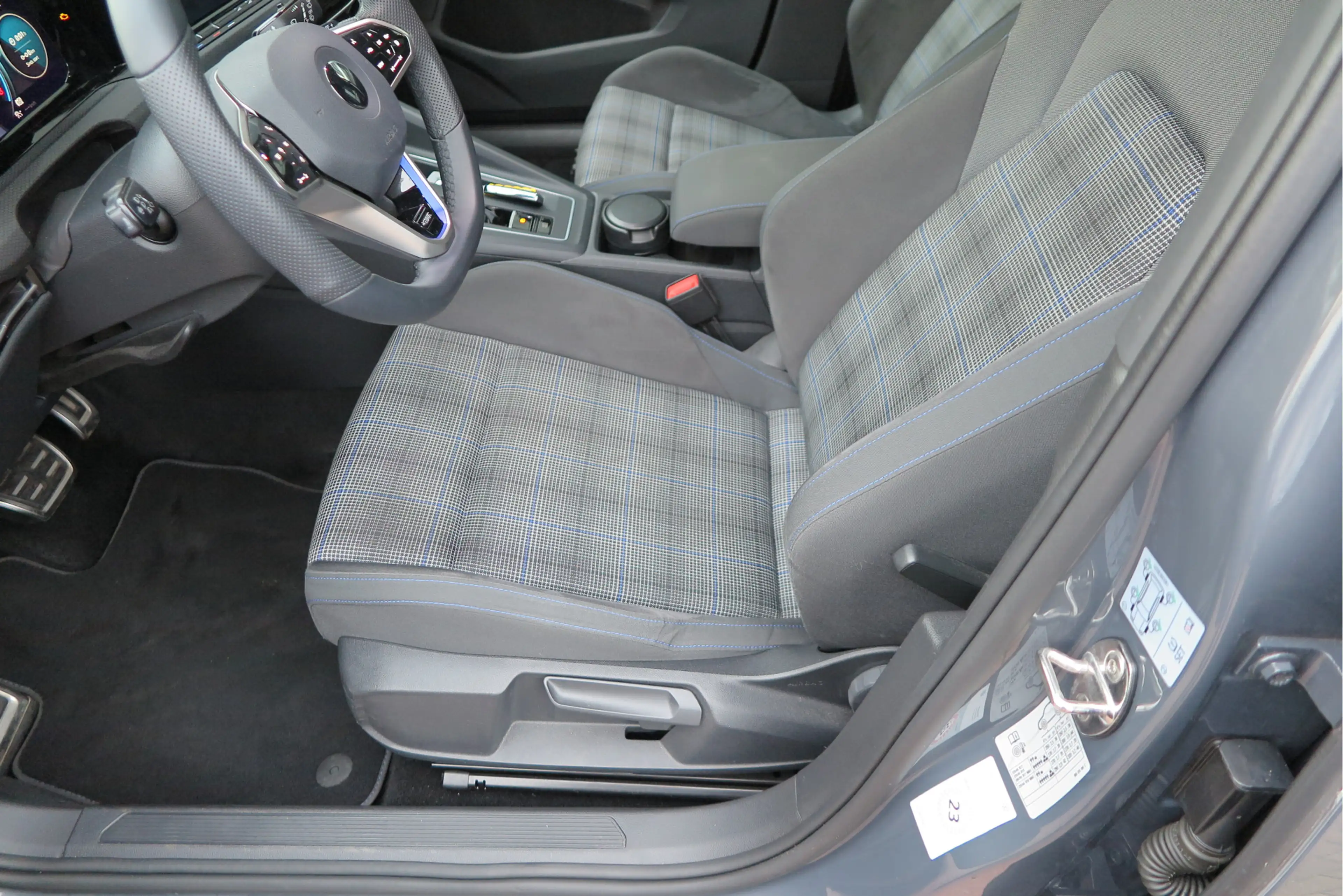 Volkswagen Golf GTE 1.4 eHybrid 245pk ,SOH 91%. ACC, PDC, Virtual cock — photo 21