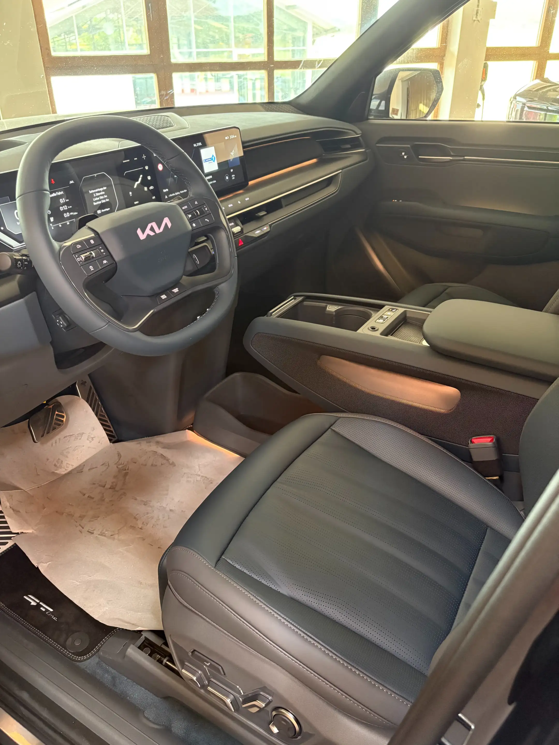 Kia EV9 GT-Line 4WD — photo 10