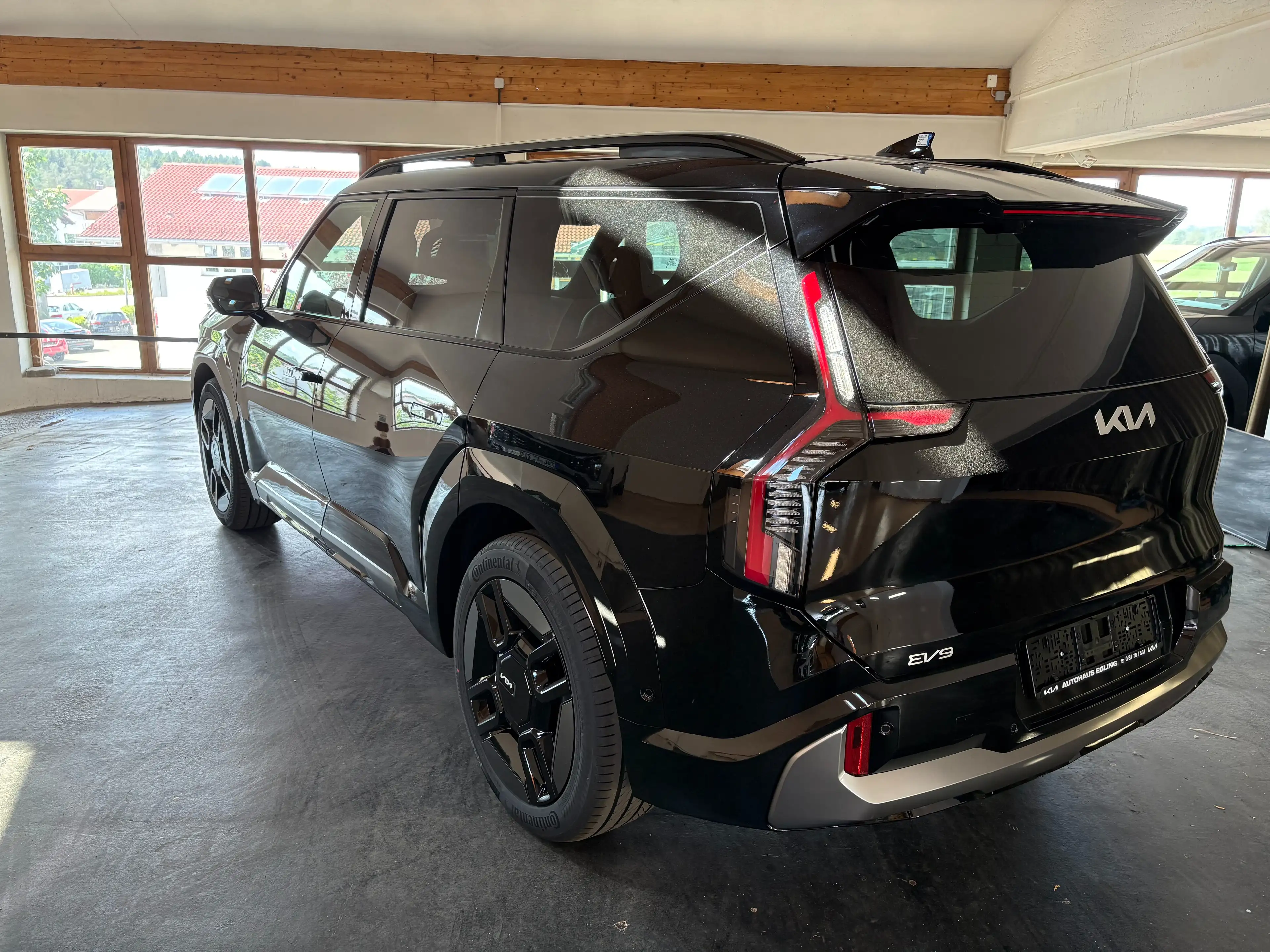 Kia EV9 GT-Line 4WD — photo 3