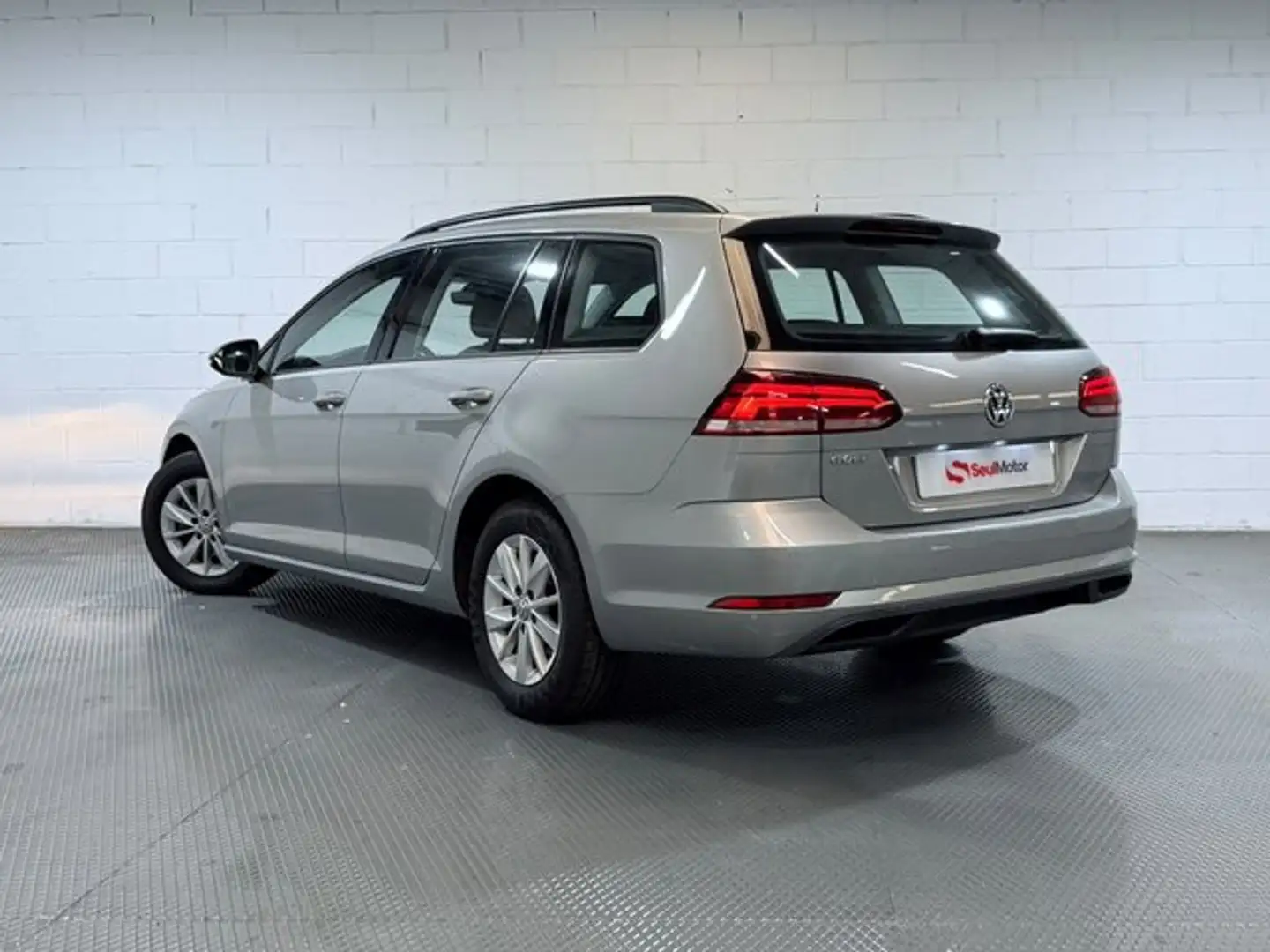 Volkswagen Golf Variant 1.0 TSI Edition 85kW Gris - 2