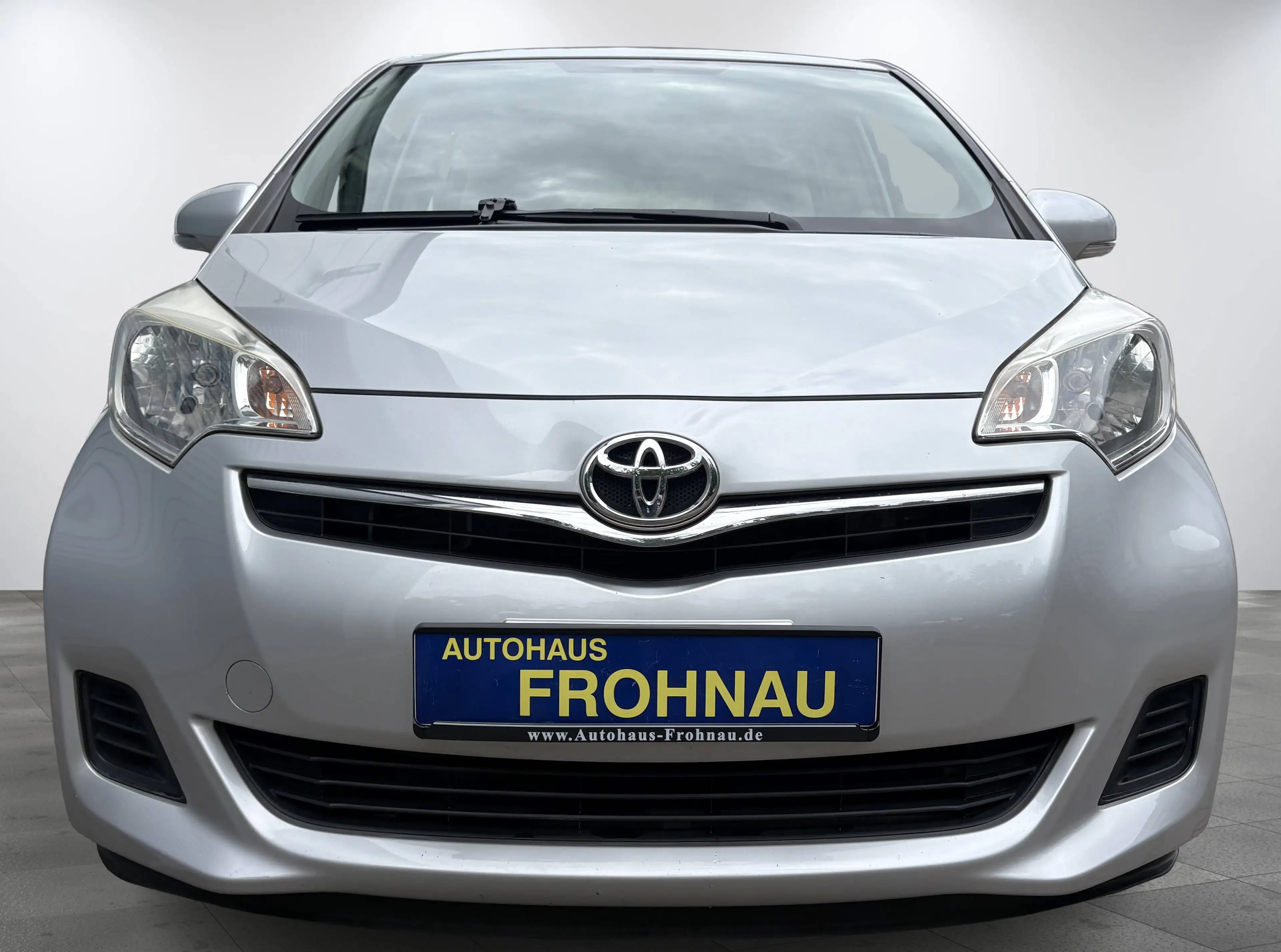Toyota Verso-S Life Automatik Kamera Klimaanlage Radio Bluetooth — photo 2