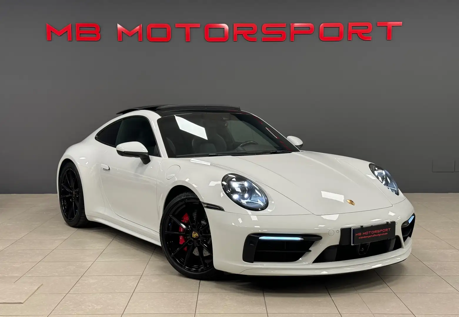 Porsche 911 Coupe 3.0 Carrera S auto Chrono Design Bianco - 1