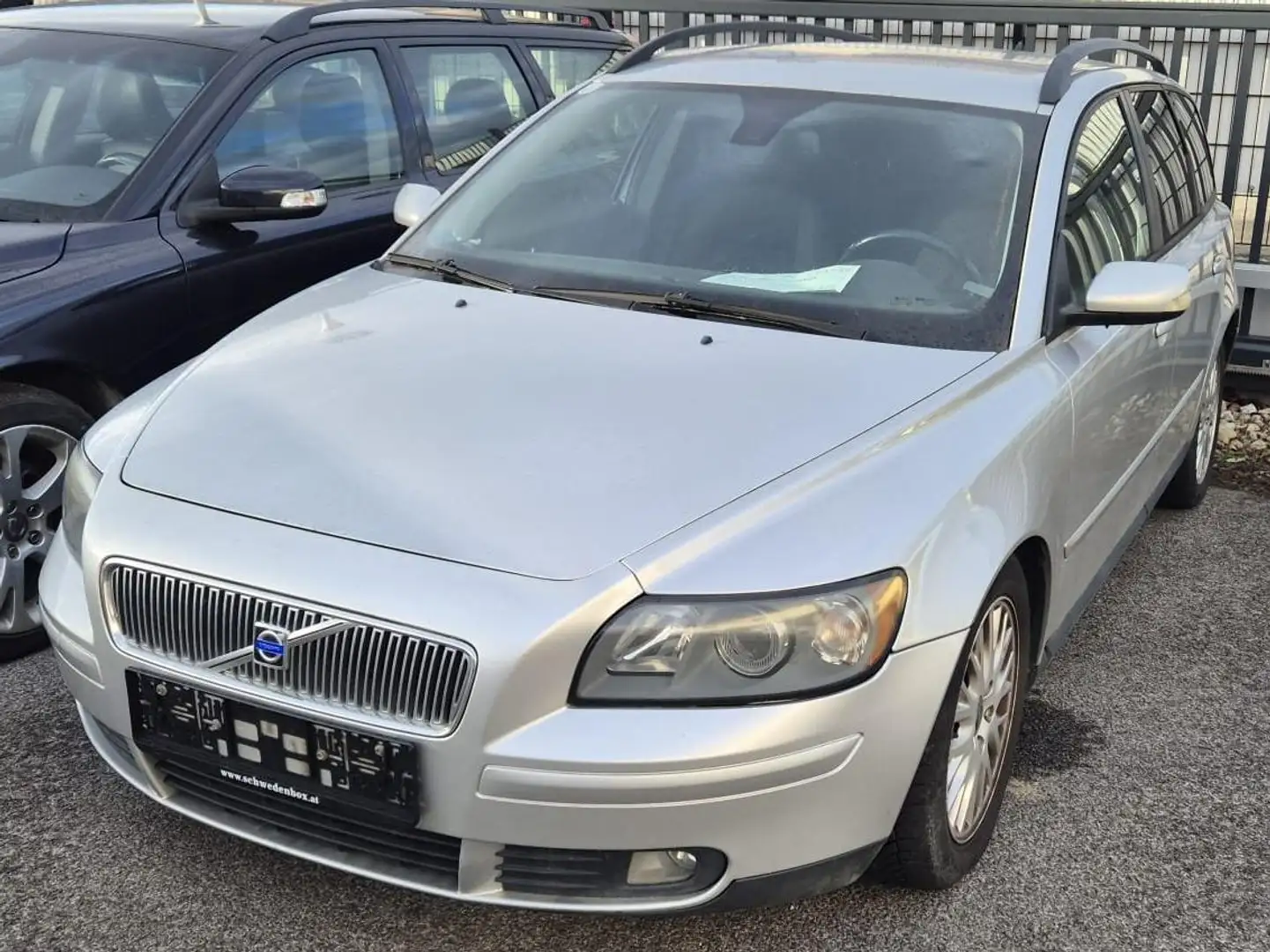 Volvo V50 2.0 D Momentum Silber - 2