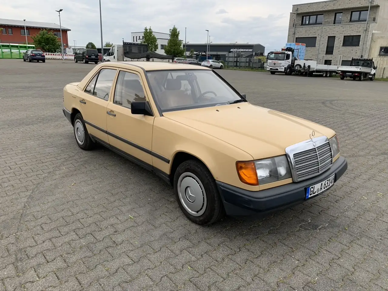 Mercedes-Benz 200D, foto 2