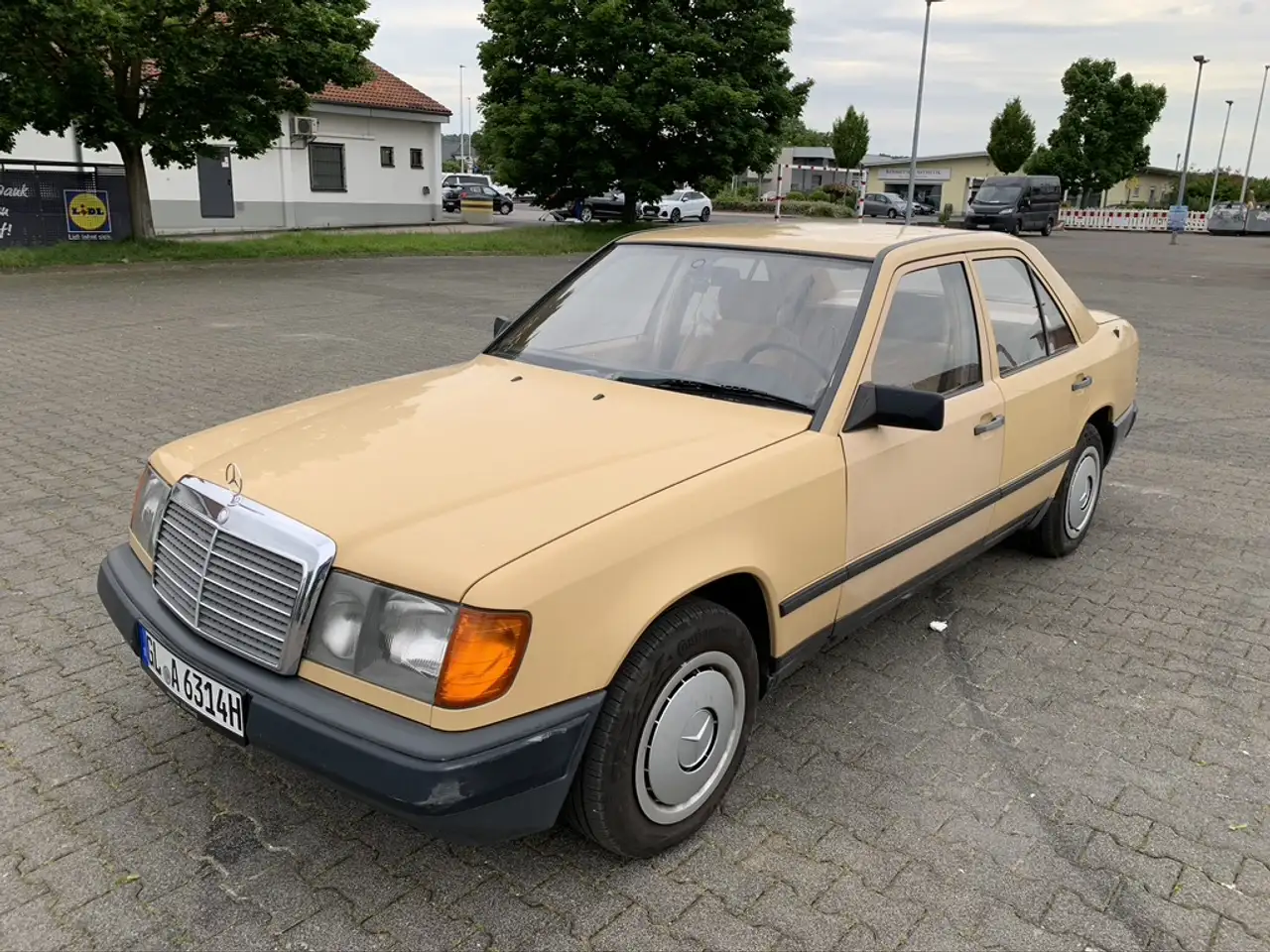Mercedes-Benz 200D, foto 8