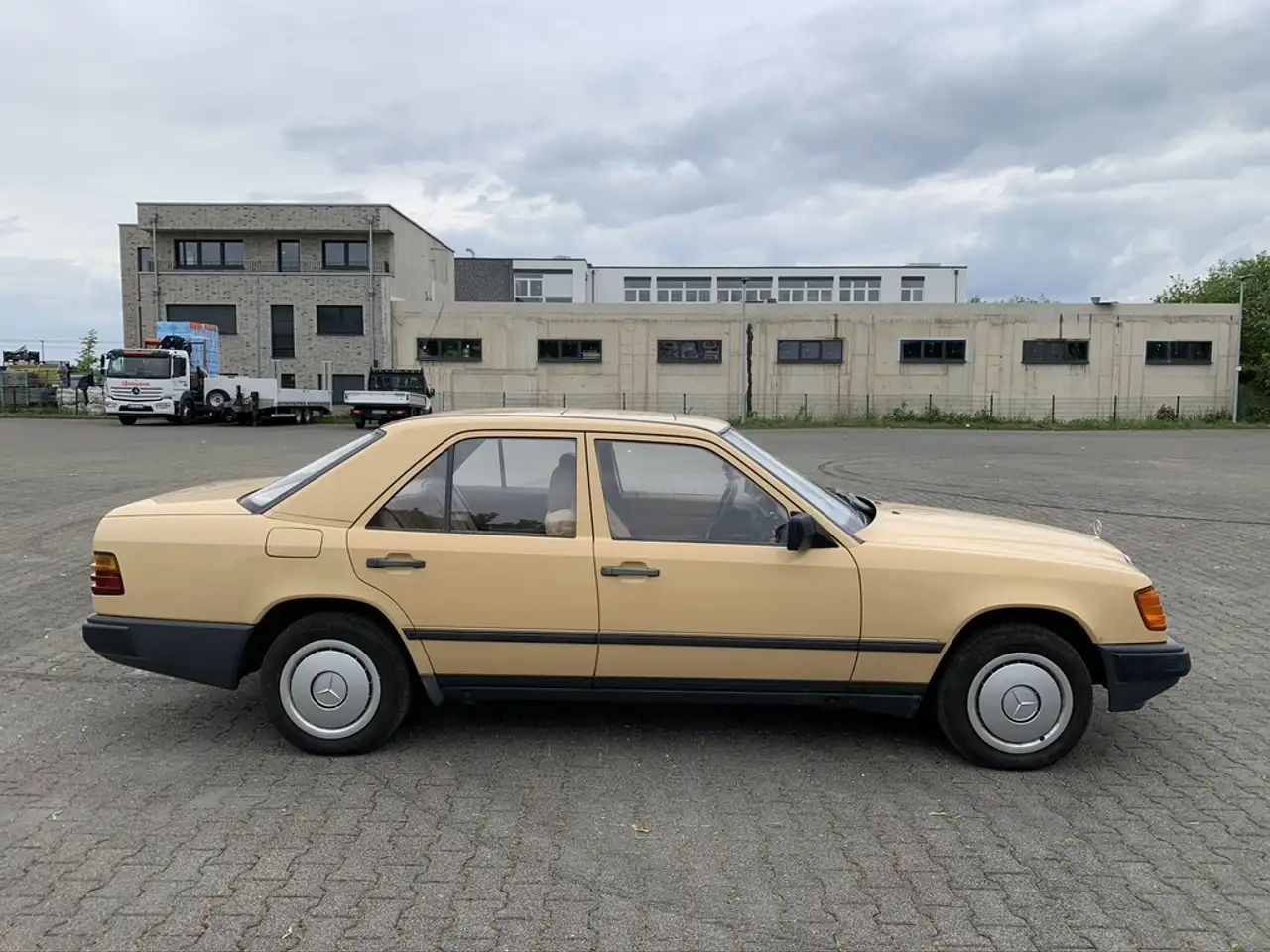 Mercedes-Benz 200D, foto 3