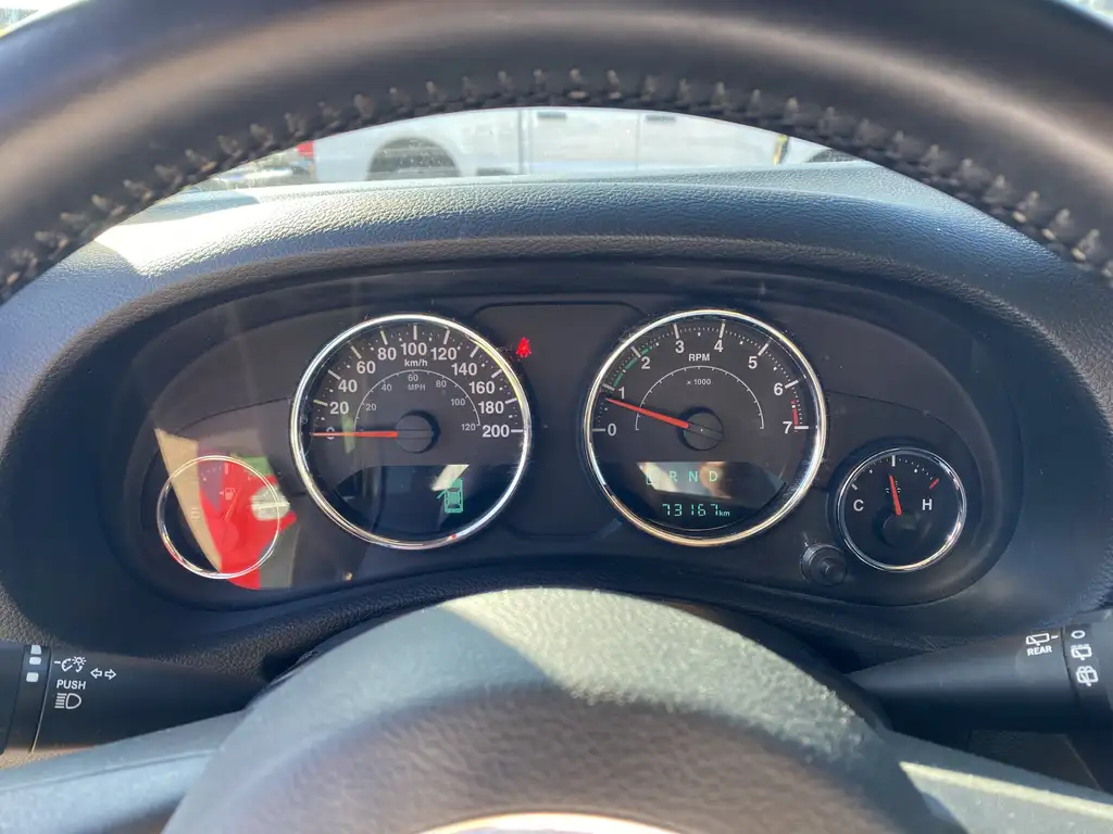 2016 Jeep Wrangler Sahara | Cruise Control | Heated Seats | Hill Assi — photo 8