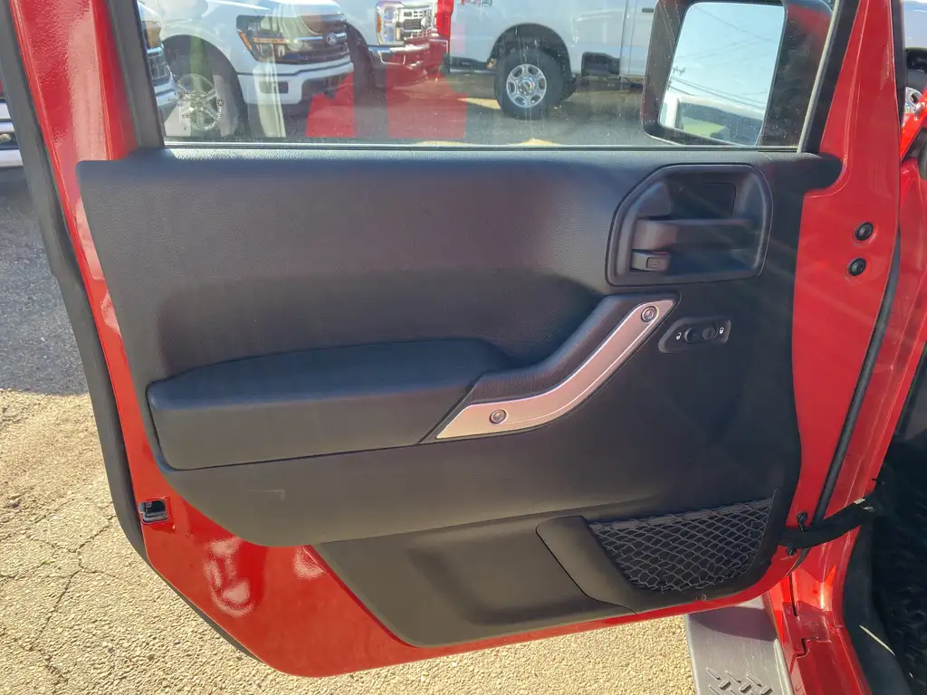 2016 Jeep Wrangler Sahara | Cruise Control | Heated Seats | Hill Assi — photo 5