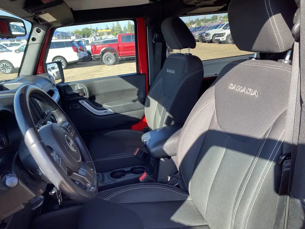 2016 Jeep Wrangler Sahara | Cruise Control | Heated Seats | Hill Assi — photo 6