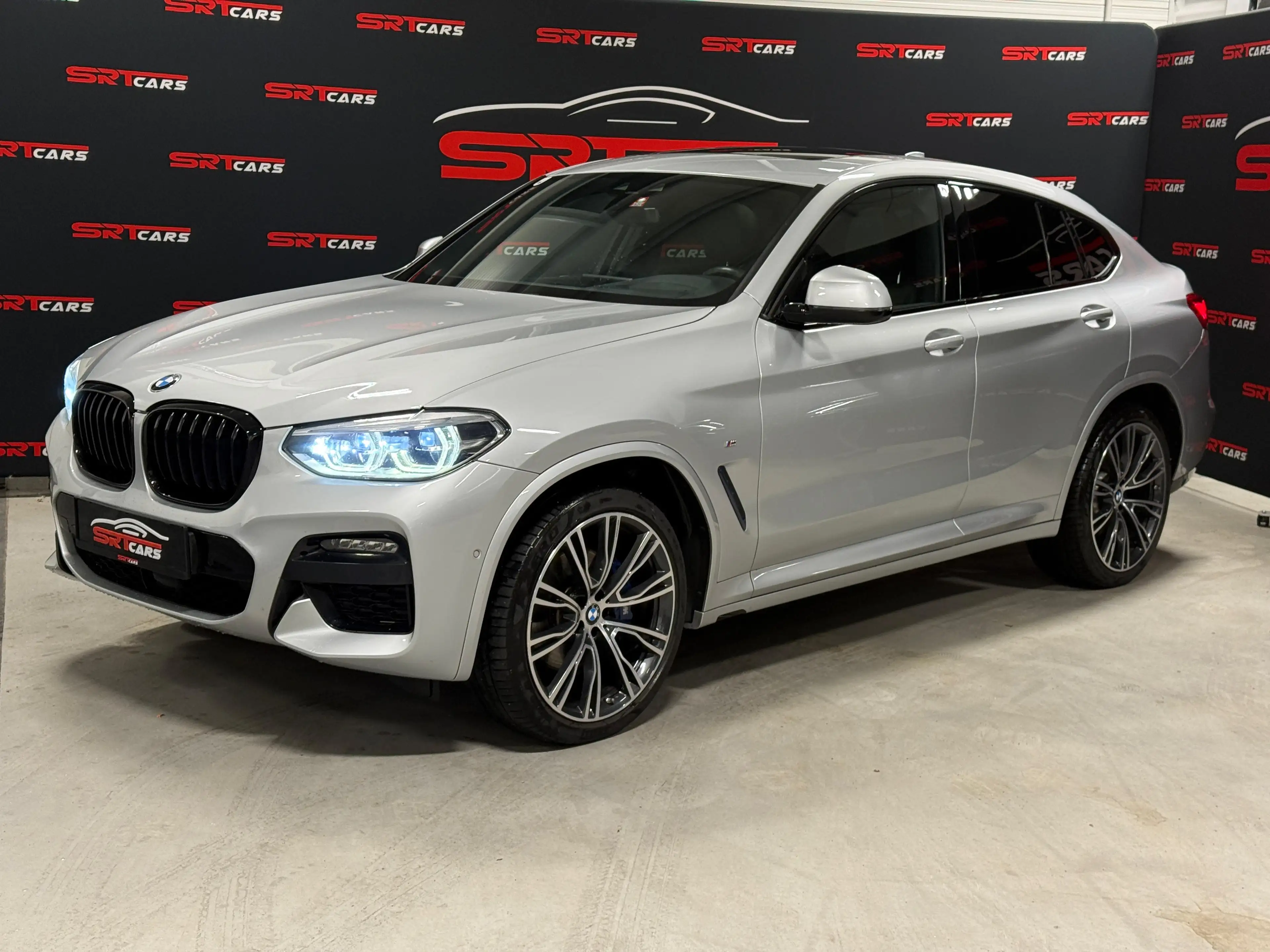 BMW X4 xDrive 20d M Sport*Carbon*Panorama*AHK*Kamera*Harman/Kardon*LED*Massage*ToterWinkel*KeylessGO*HeadUp — photo 2