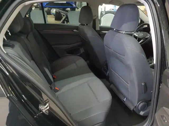 Volkswagen Golf view 14