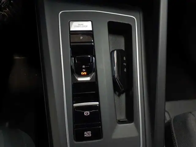 Volkswagen Golf view 10
