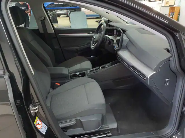Volkswagen Golf view 8