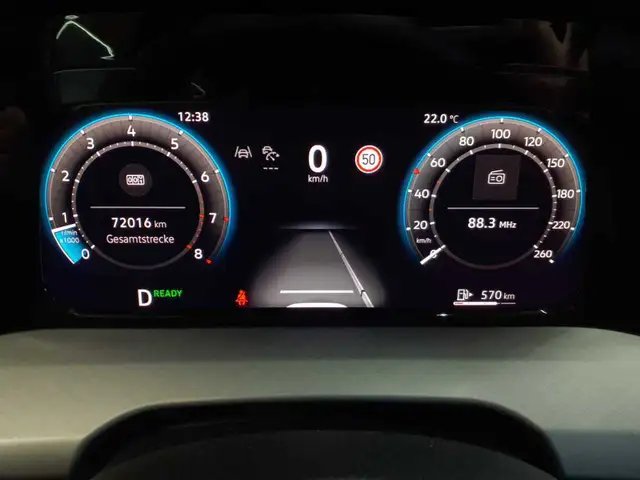 Volkswagen Golf view 11