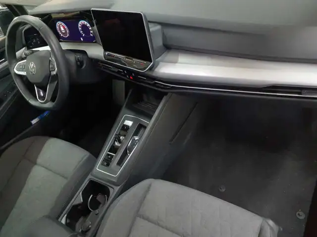 Volkswagen Golf view 9