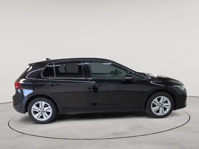 Volkswagen Golf view 3