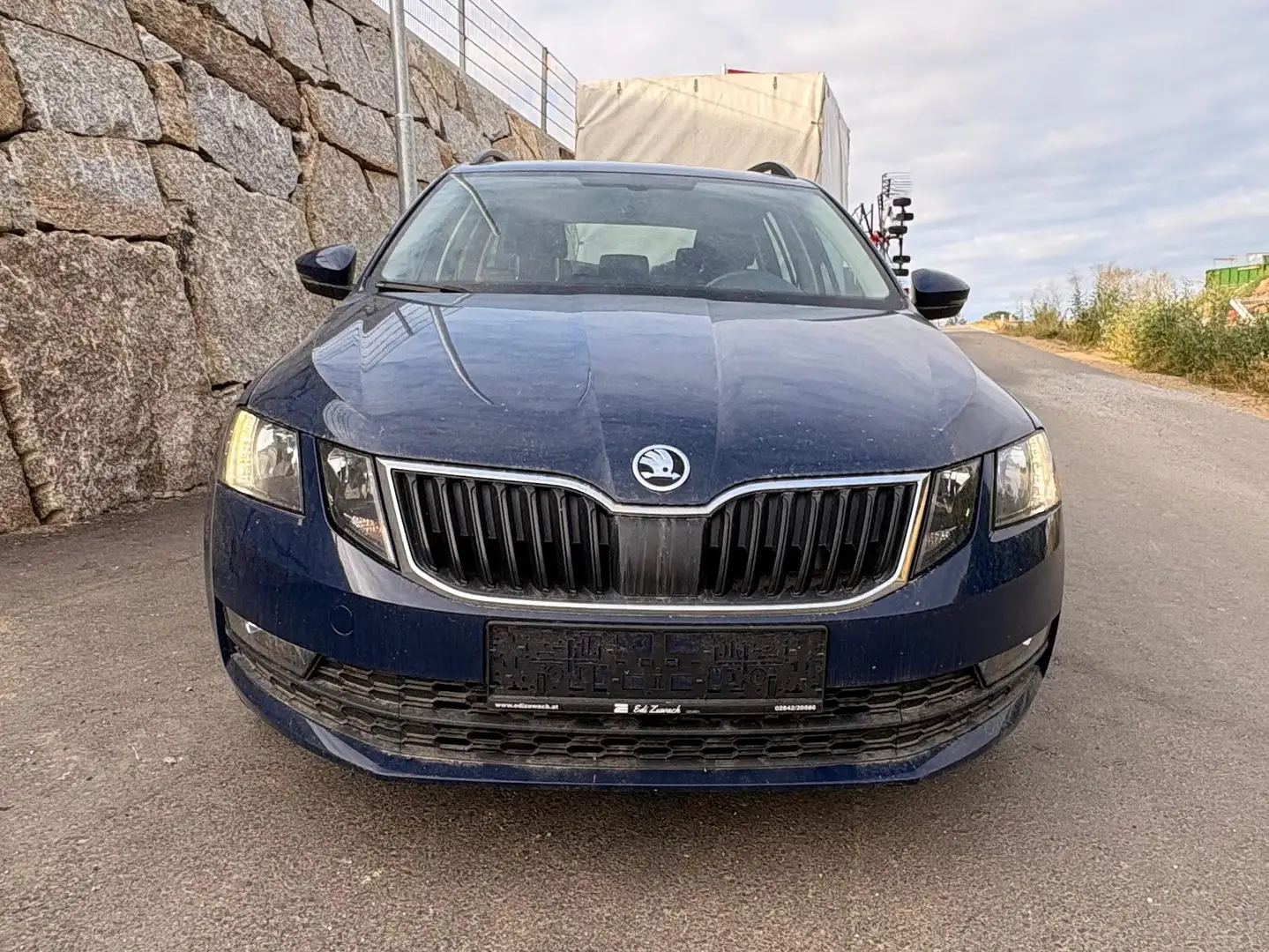 Skoda Octavia Octavia Combi 1,6 TDI Ambition 3x 4.545,- Blau - 2