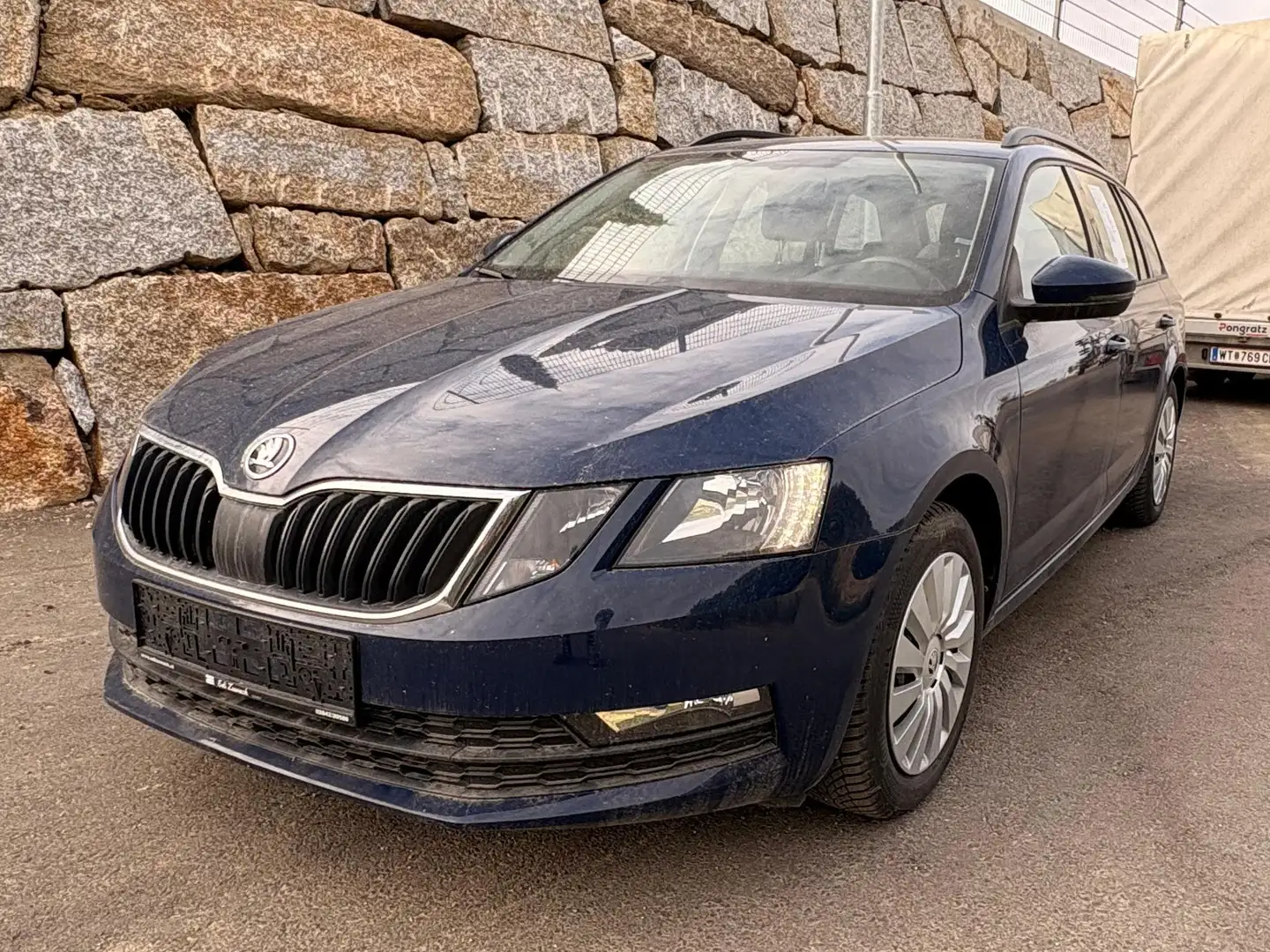 Skoda Octavia Octavia Combi 1,6 TDI Ambition 3x 4.545,- Blau - 1