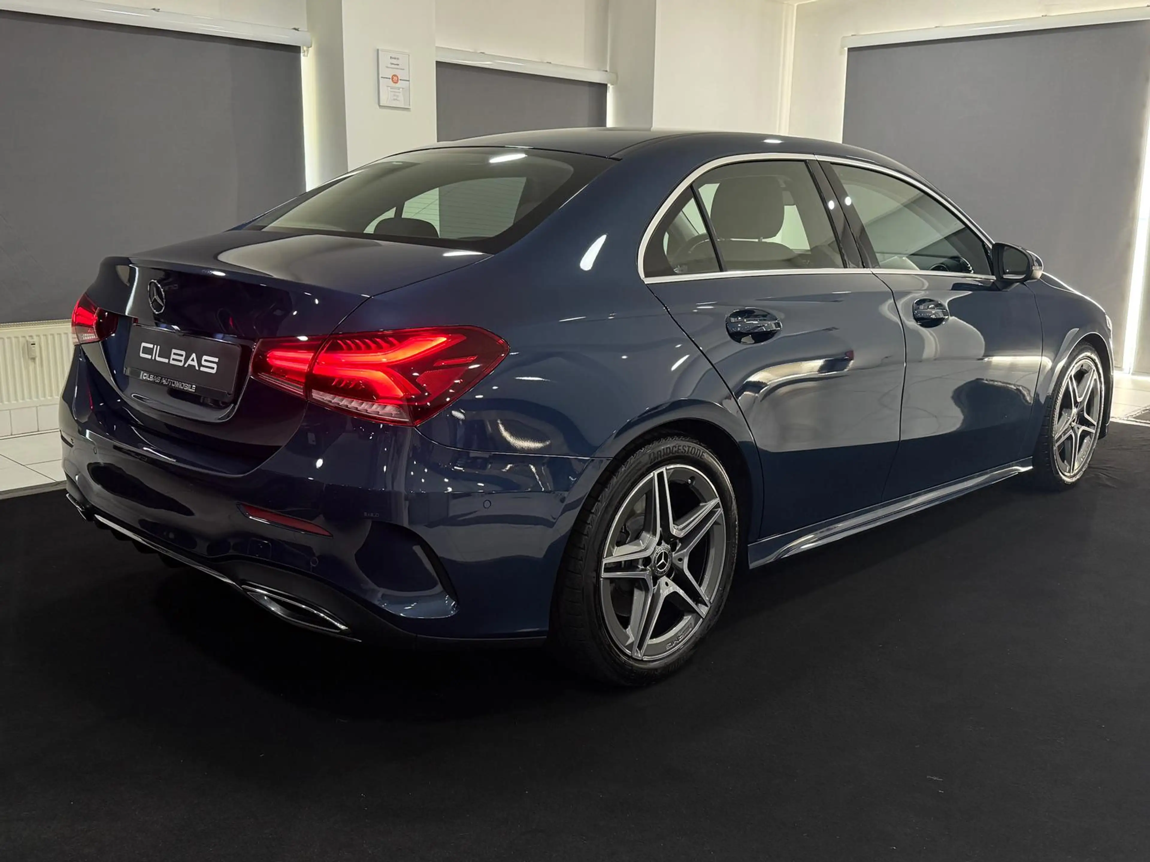 Mercedes-Benz A 250 7G LIMO AMG-LINE*WIDESCREEN*LED*SPURH*SHZ* — photo 7