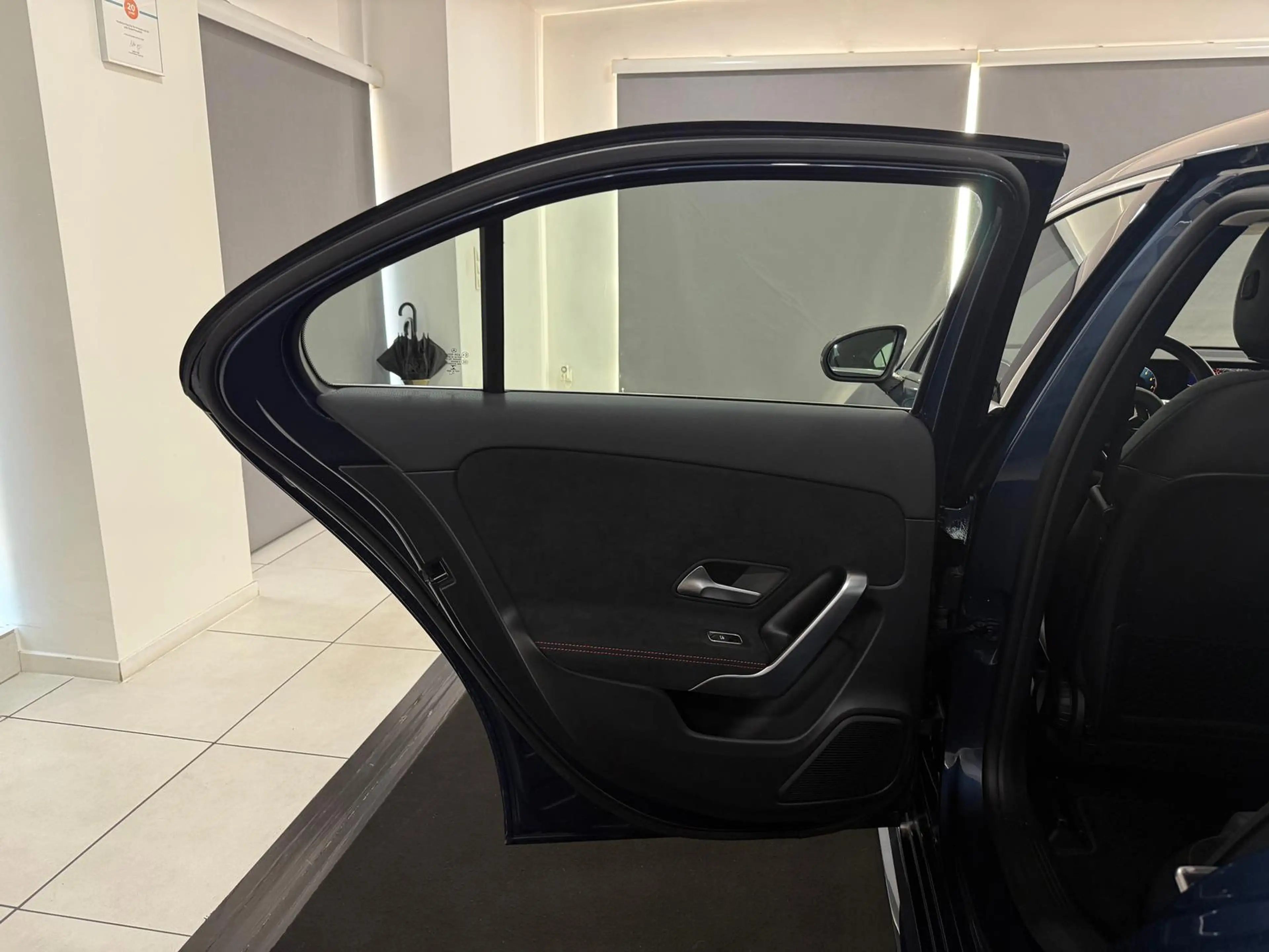 Mercedes-Benz A 250 7G LIMO AMG-LINE*WIDESCREEN*LED*SPURH*SHZ* — photo 14