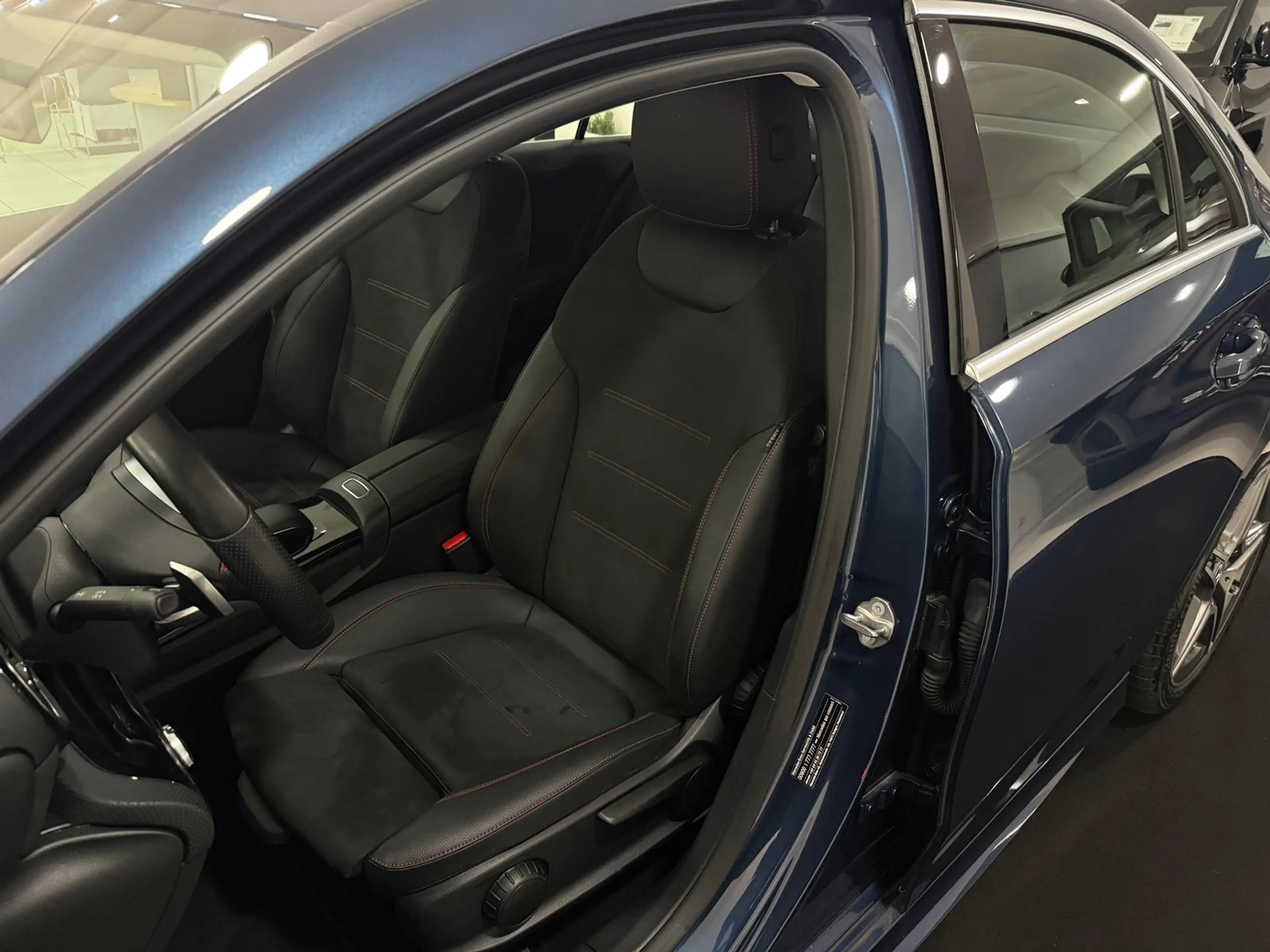 Mercedes-Benz A 250 7G LIMO AMG-LINE*WIDESCREEN*LED*SPURH*SHZ* — photo 15