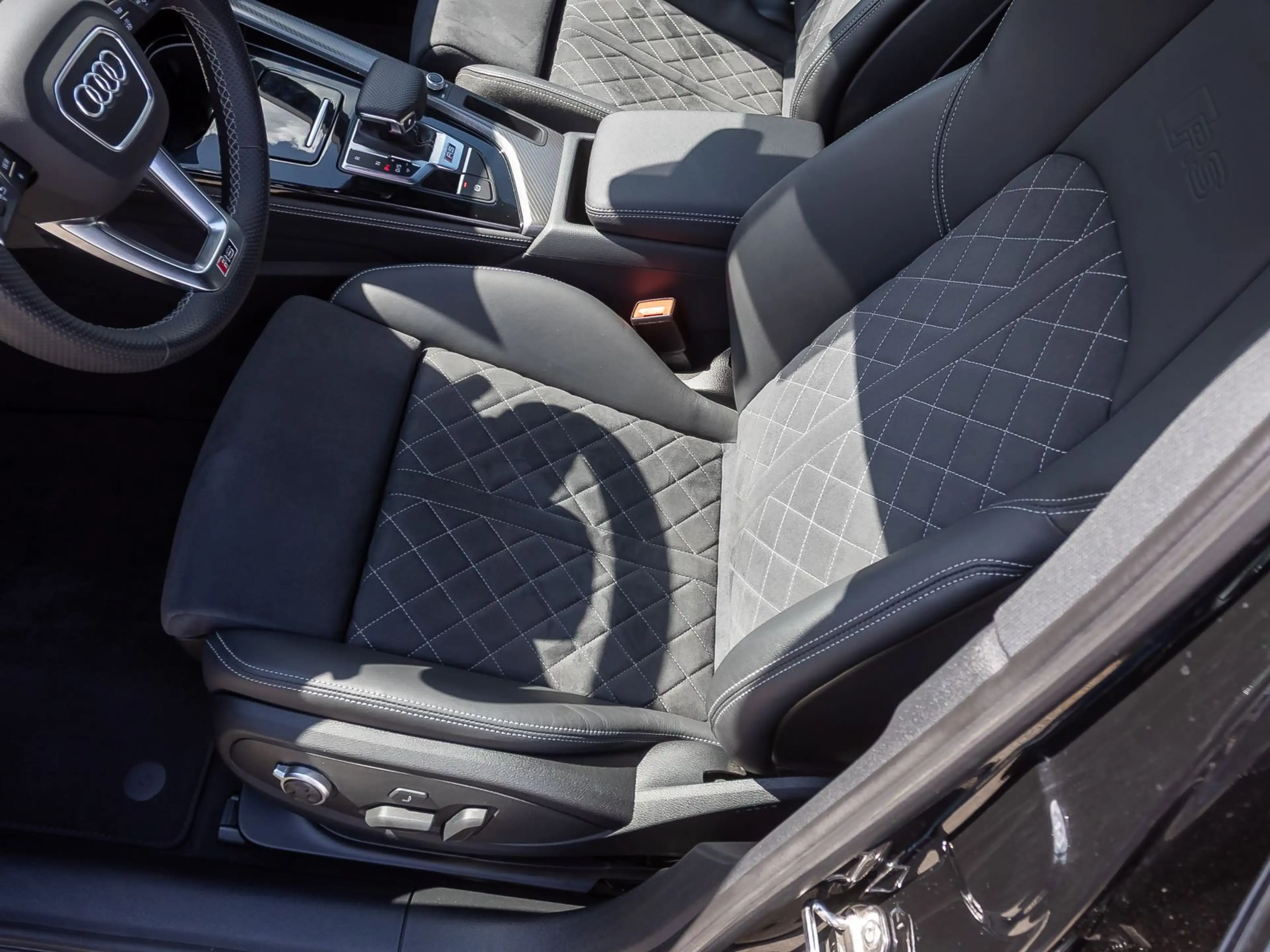 Audi RS4 RS4 Avant Navi Matrix Sportabgasanlage ACC — photo 13