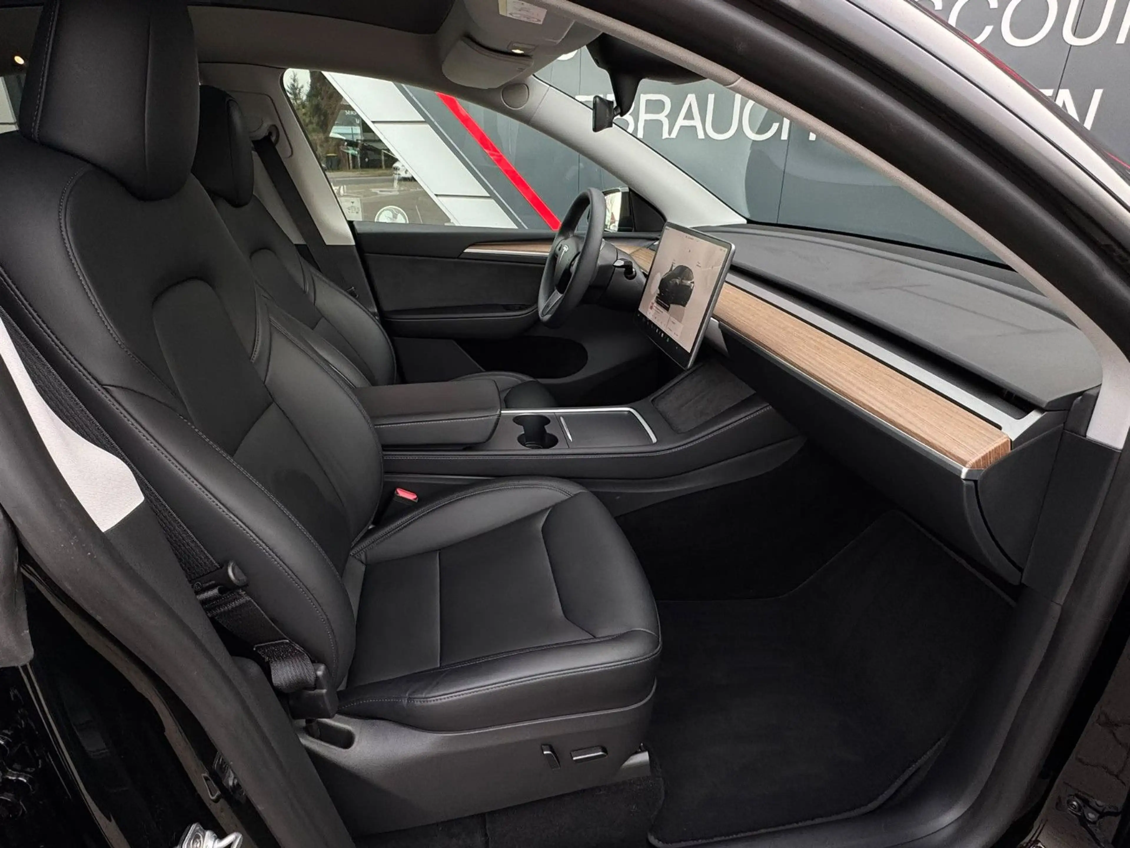 Tesla Model Y Long Range Dual AWD 20" Induction FSD — photo 10