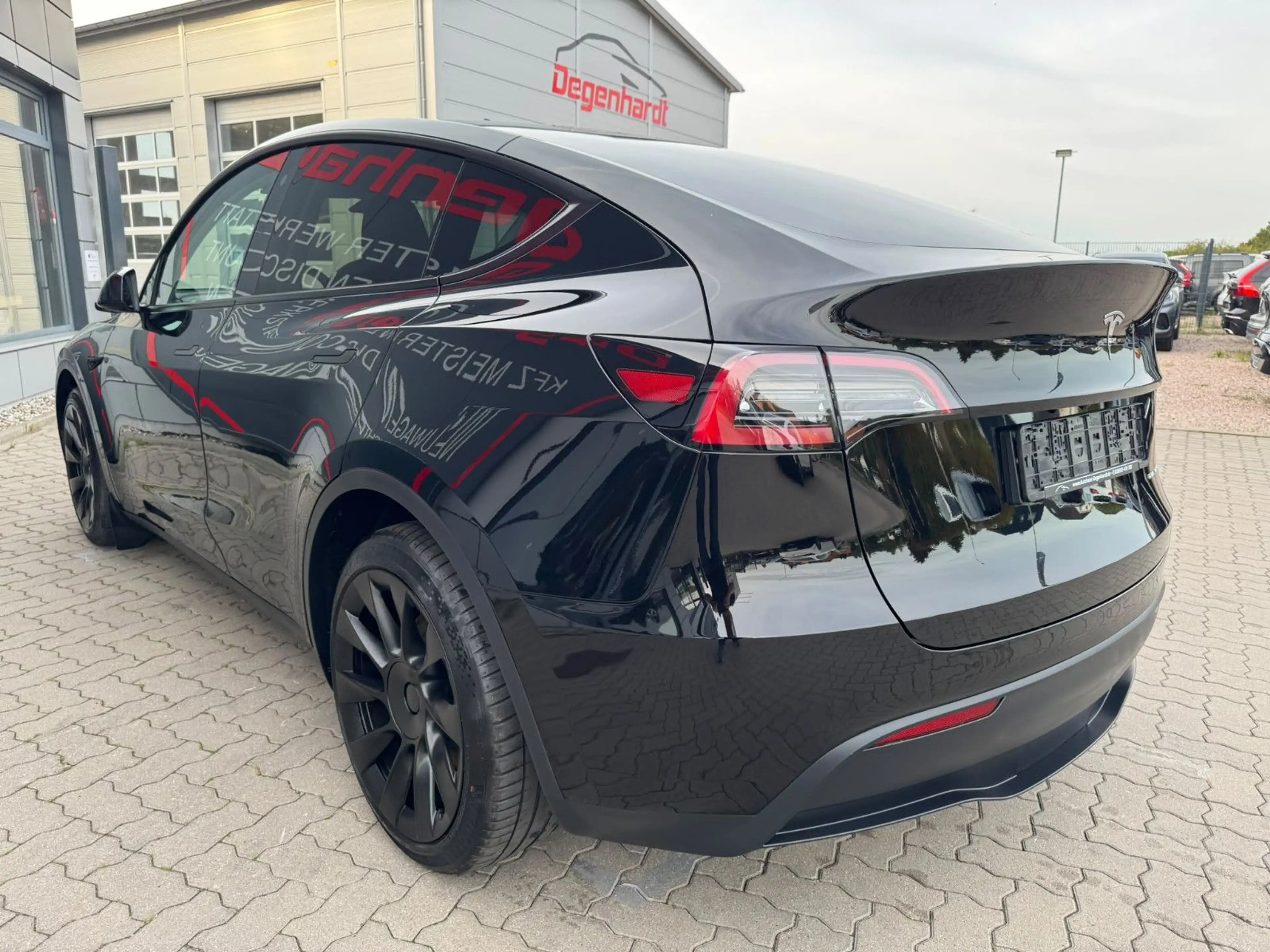 Tesla Model Y Long Range Dual AWD 20" Induction FSD — photo 3