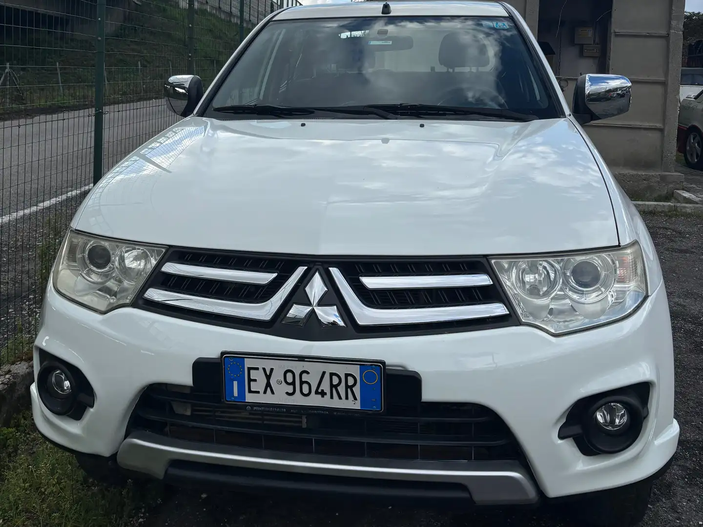 Mitsubishi L200 L200 2.5cc Blanco - 2