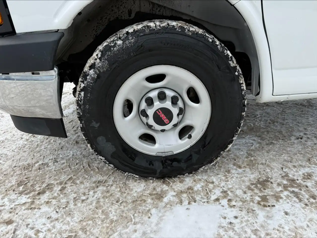 GMC Savana 3500 снимка GMC Savana 3500