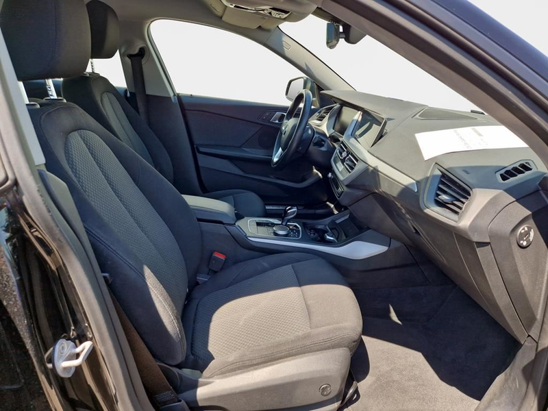 BMW 218 Advantage — photo 14