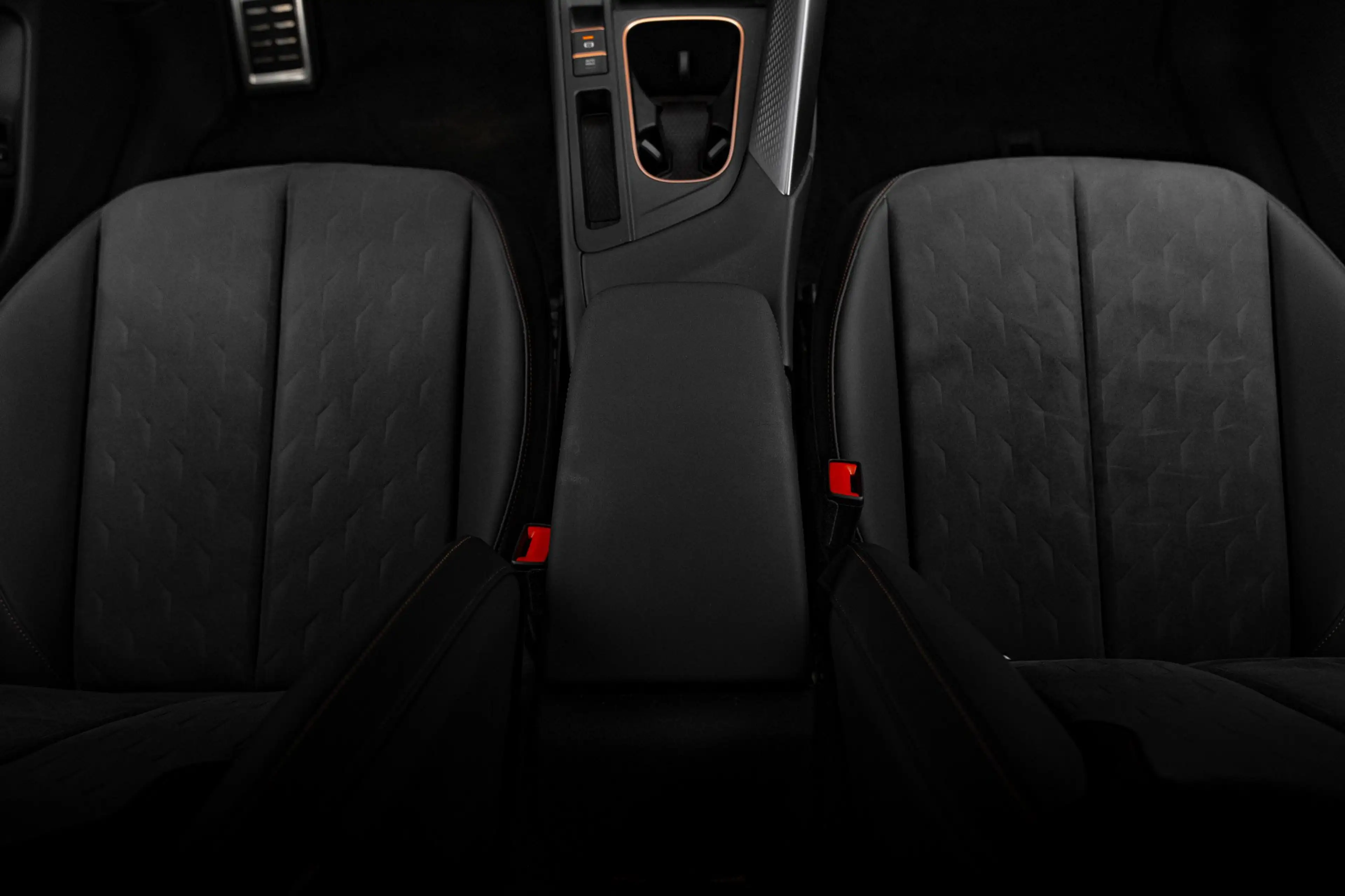 CUPRA Terramar 1.5 TSI e-Hybrid 272pk VZ Performance | "Immersive — photo 24