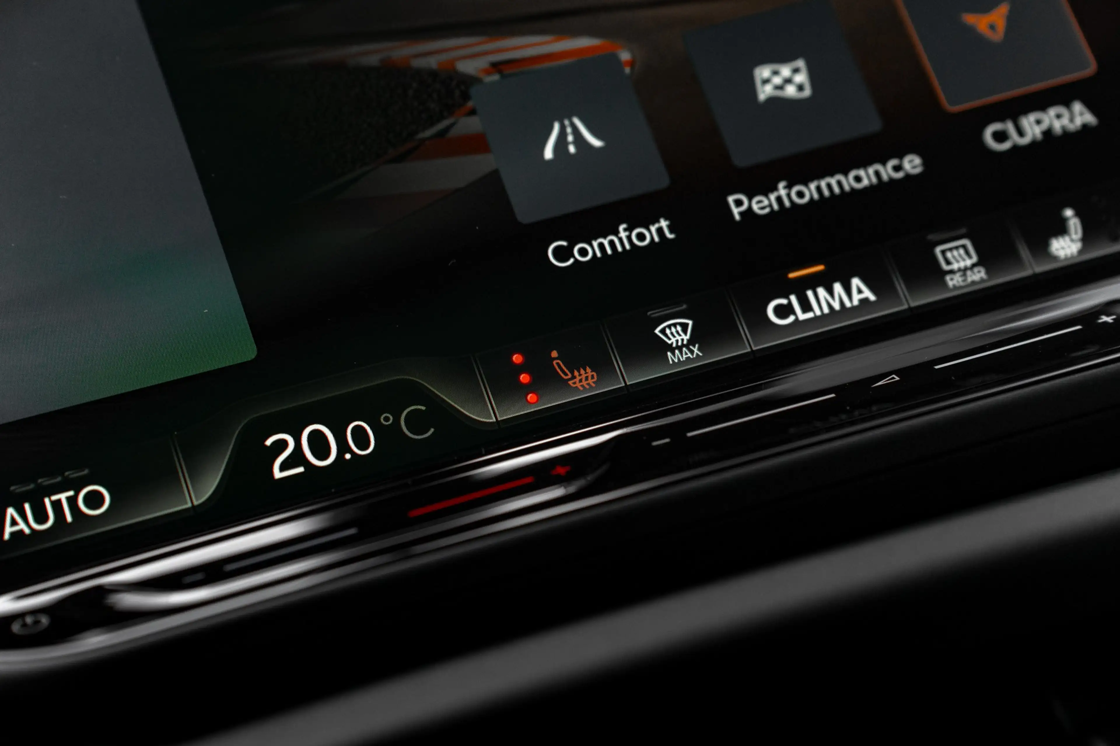 CUPRA Terramar 1.5 TSI e-Hybrid 272pk VZ Performance | "Immersive — photo 17