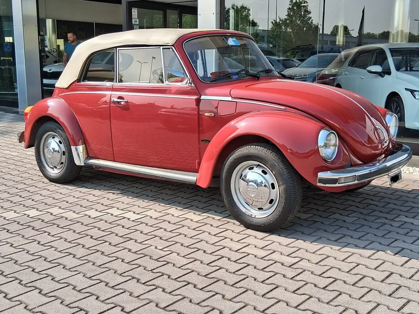 Volkswagen Maggiolino CABRIO Rosso - 1