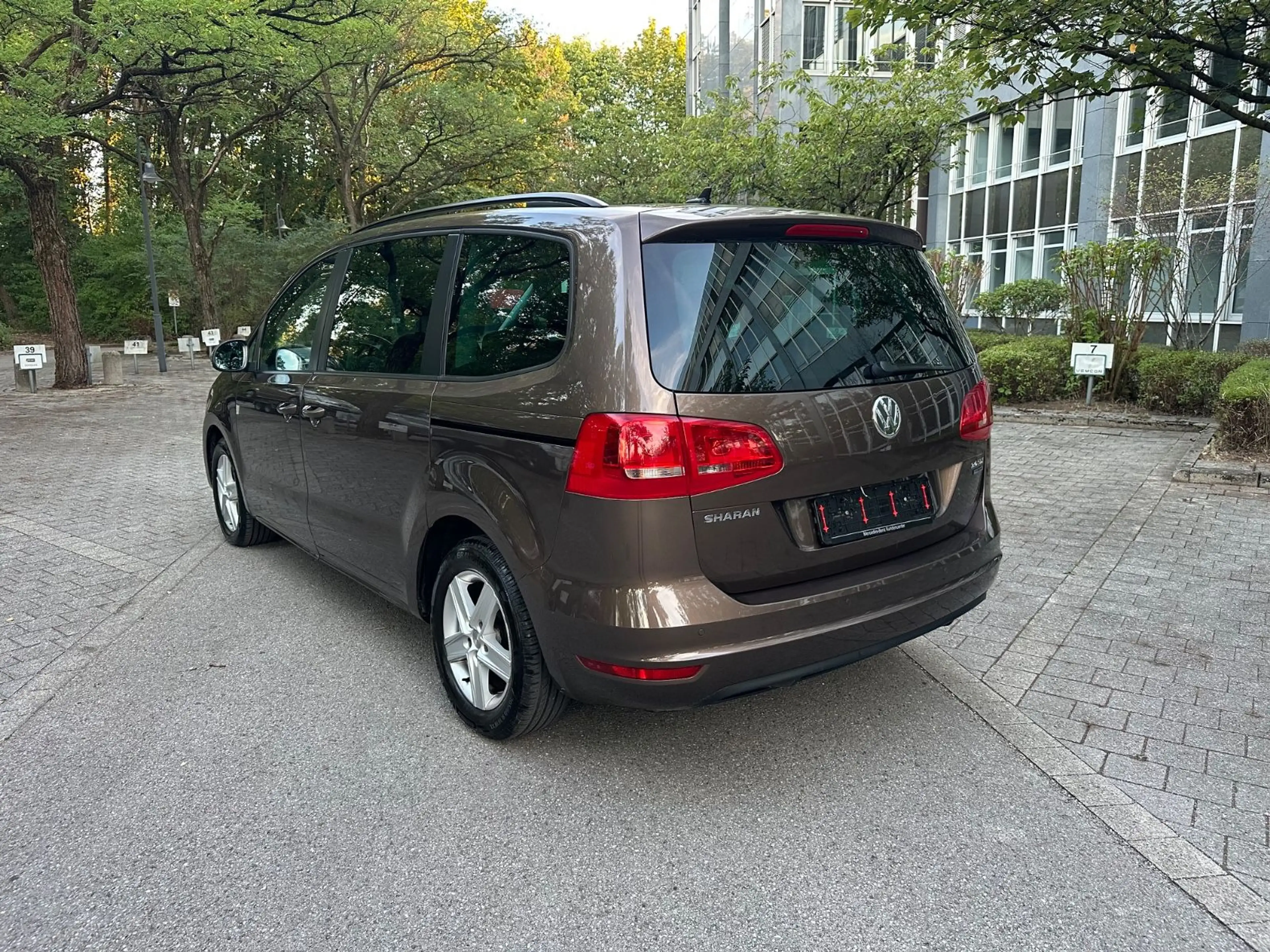 Volkswagen Sharan Trendline BMT — photo 3