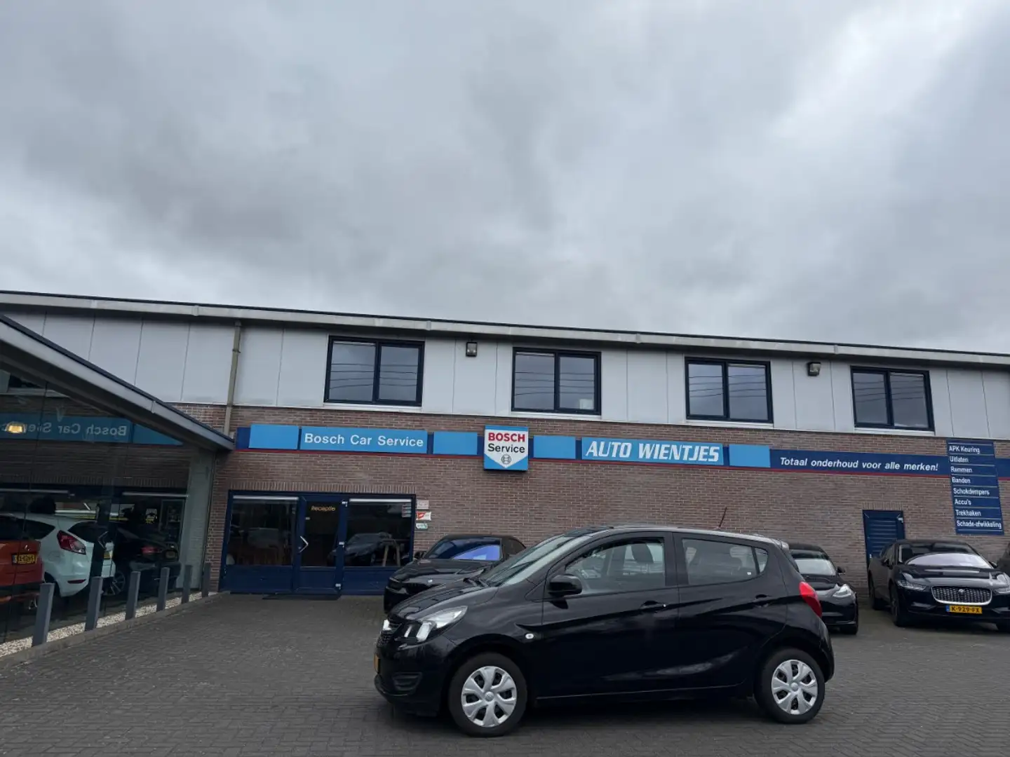 Opel Karl 1.0 ecoFLEX | Edition 5-Drs | Airco | Cruise Zwart - 1