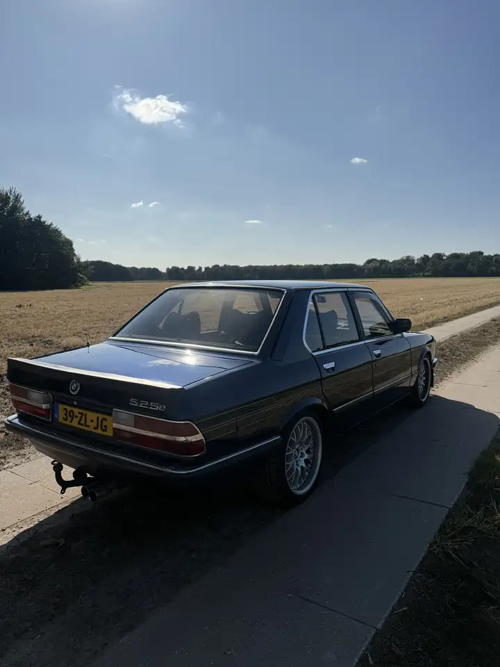 BMW 525e, foto 7