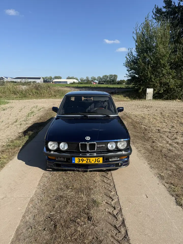 BMW 525e, foto 2