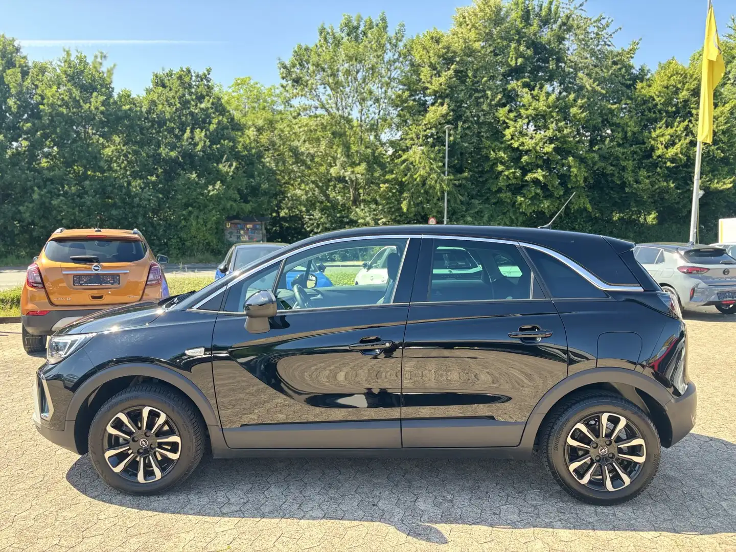 Opel Crossland Elegance NAV/PDC vo+hi+Cam/SHZ+LHZ+bzb.Frontscheib Zwart - 2