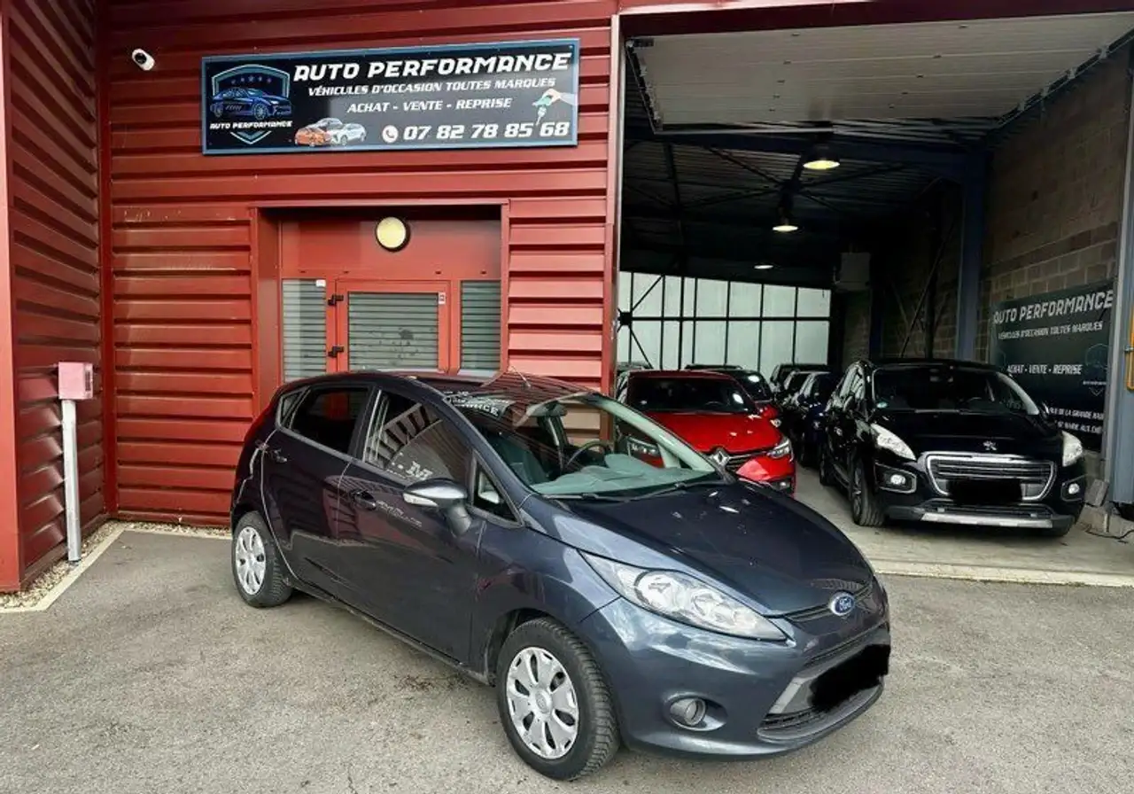 Ford Fiesta 1.6 tdci 90cv climatisation 2010 ct ok