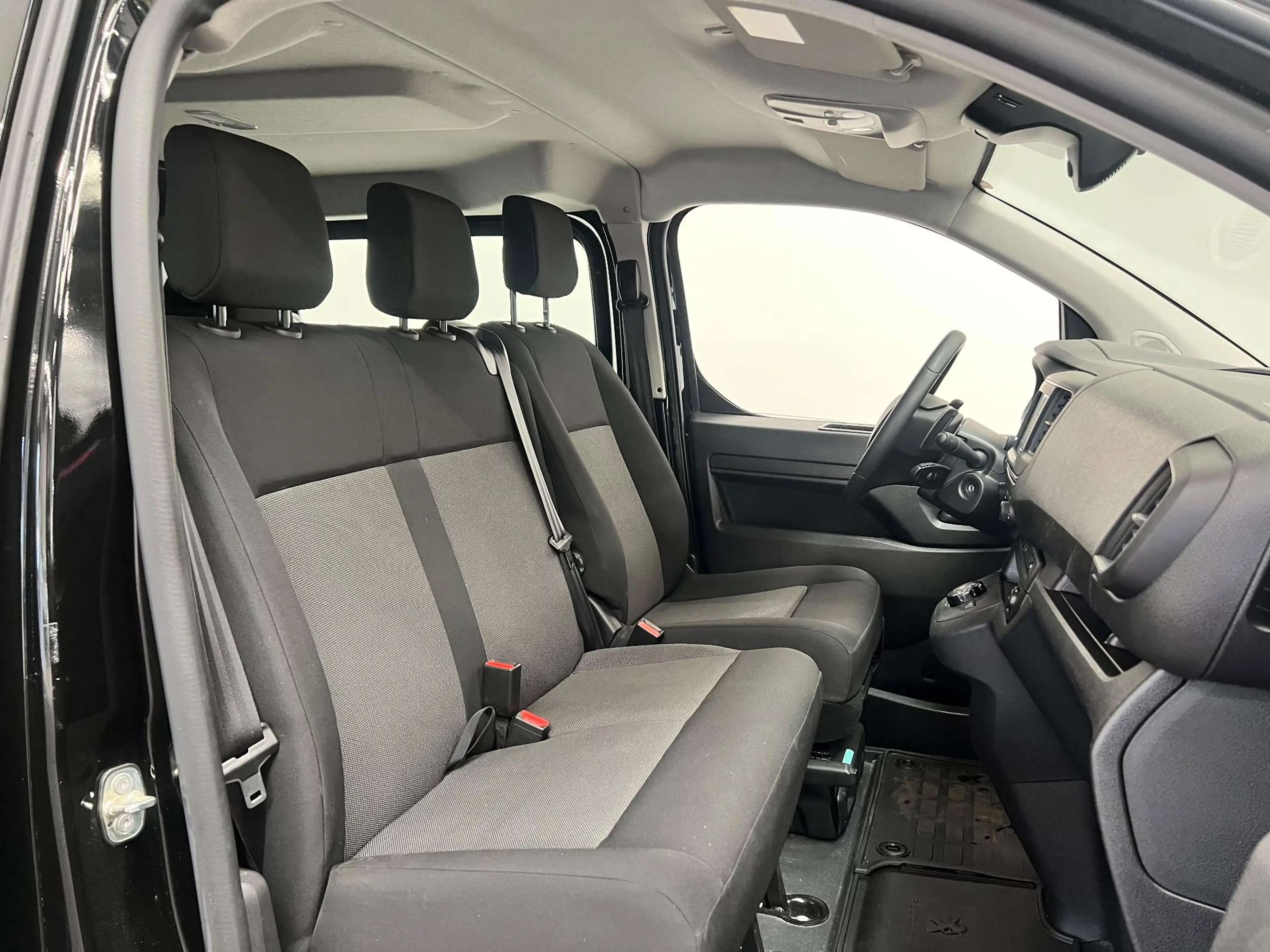 Peugeot Expert 2.0 BlueHDI 145PK Dubbele Cabine Automaat Airco Bl — photo 12