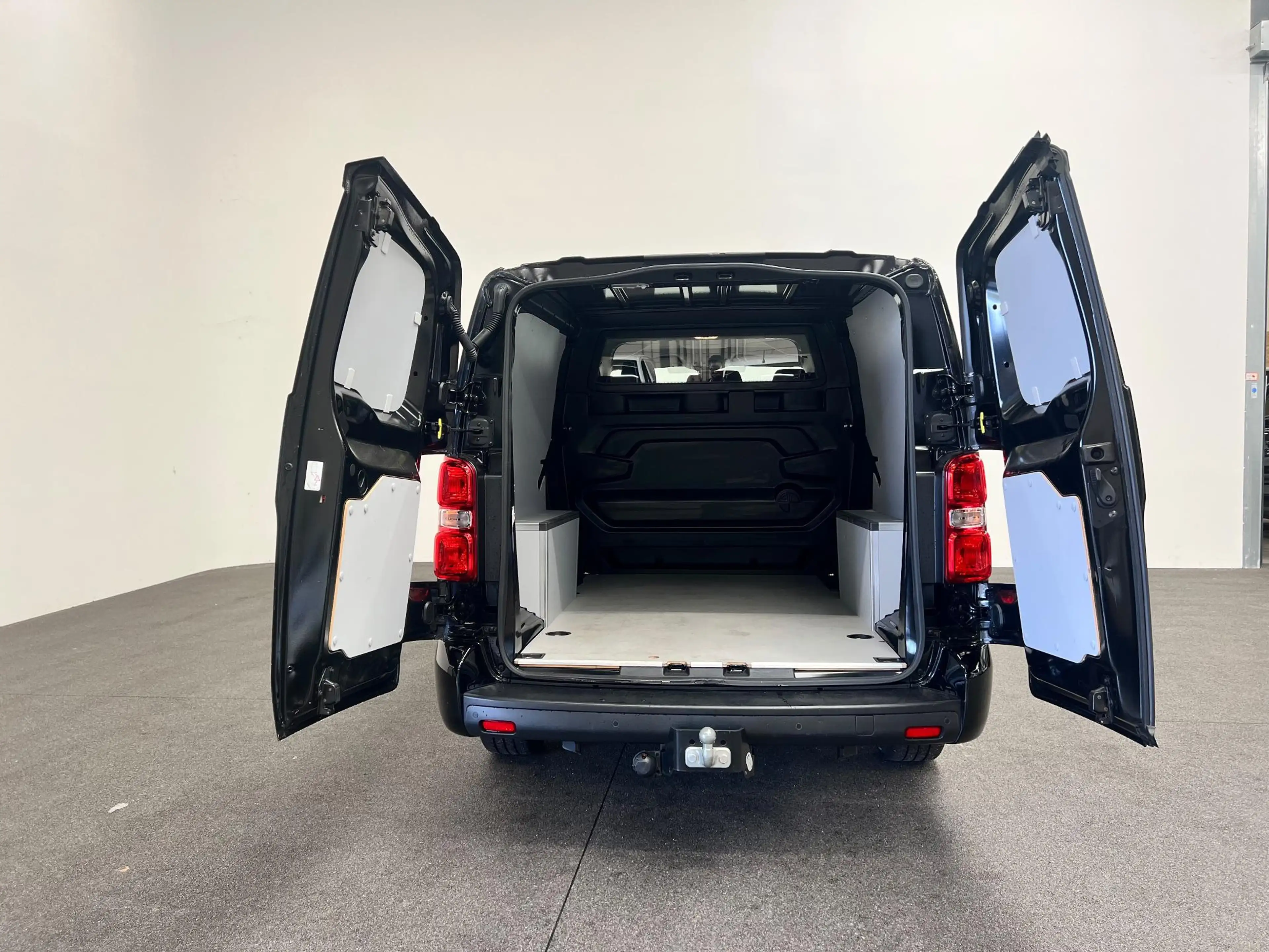Peugeot Expert 2.0 BlueHDI 145PK Dubbele Cabine Automaat Airco Bl — photo 3